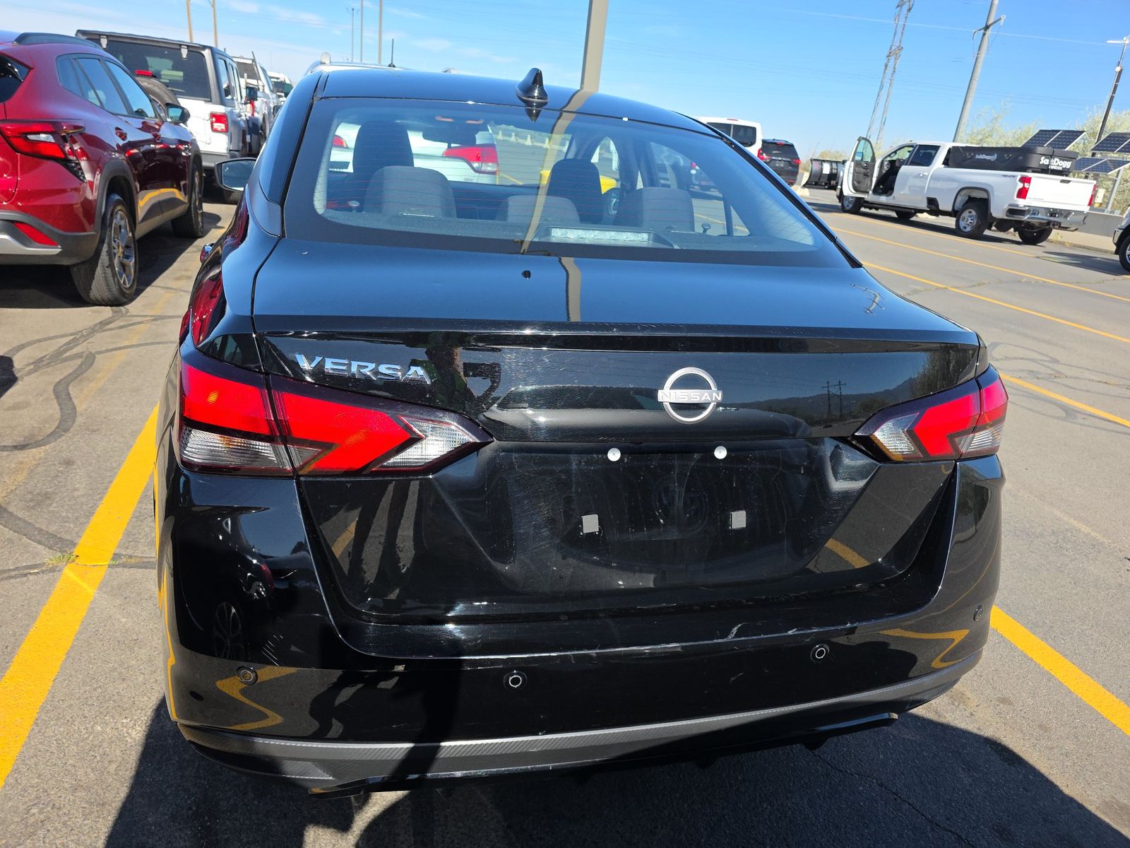 NISSAN VERSA - 6