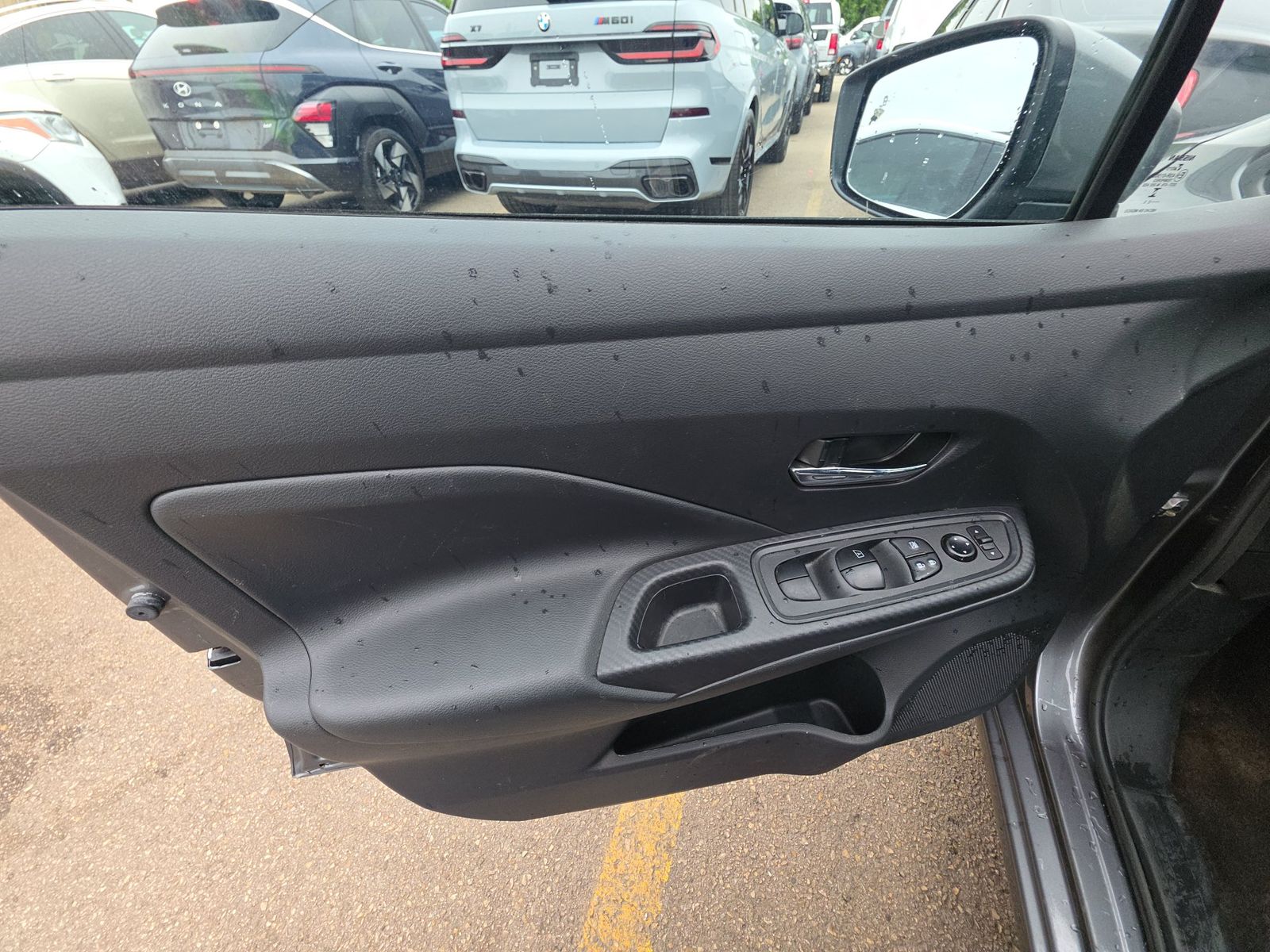 NISSAN VERSA - 10