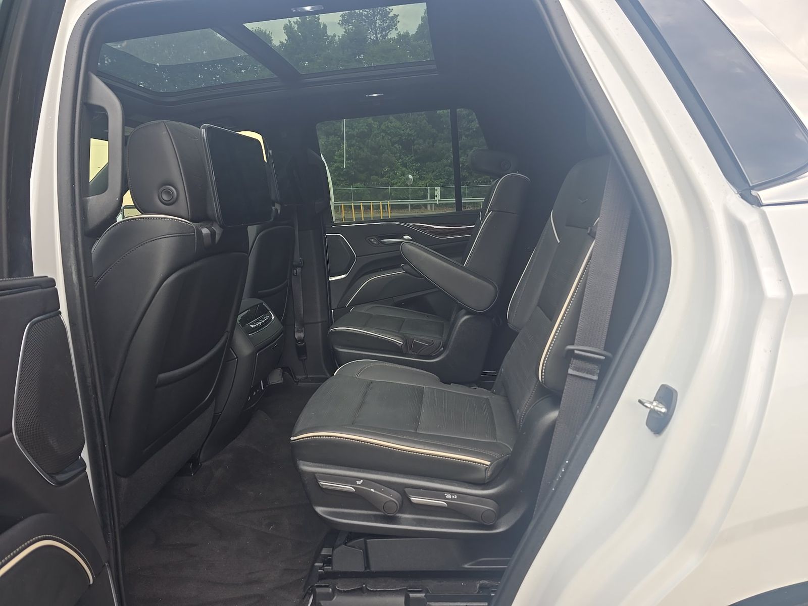 2023 Cadillac Escalade Premium Luxury AWD