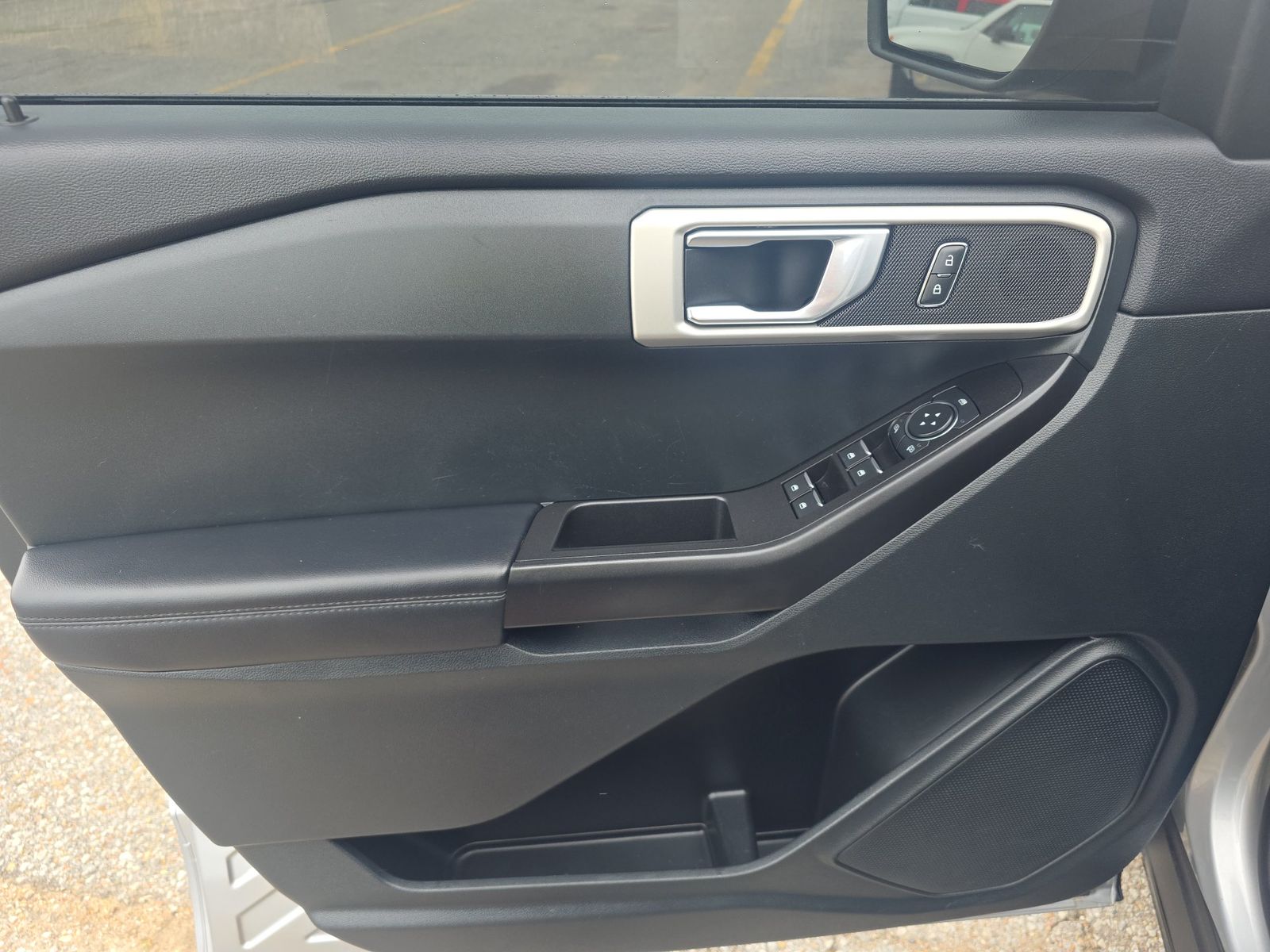 FORD EXPLORER - 10