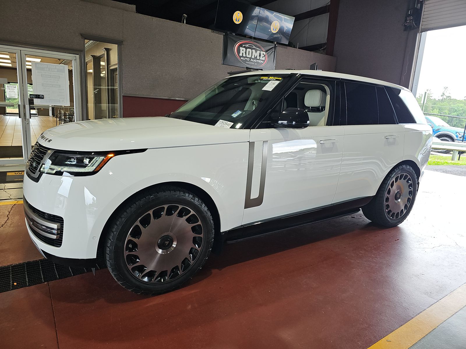 LAND ROVER RANGE ROVER - 1