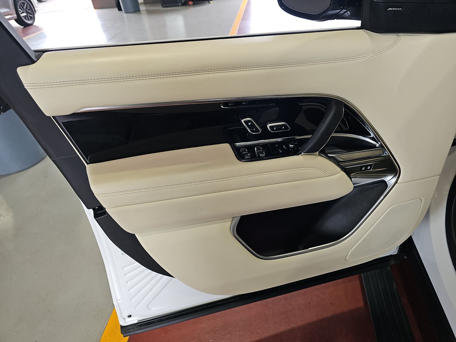 LAND ROVER RANGE ROVER - 10