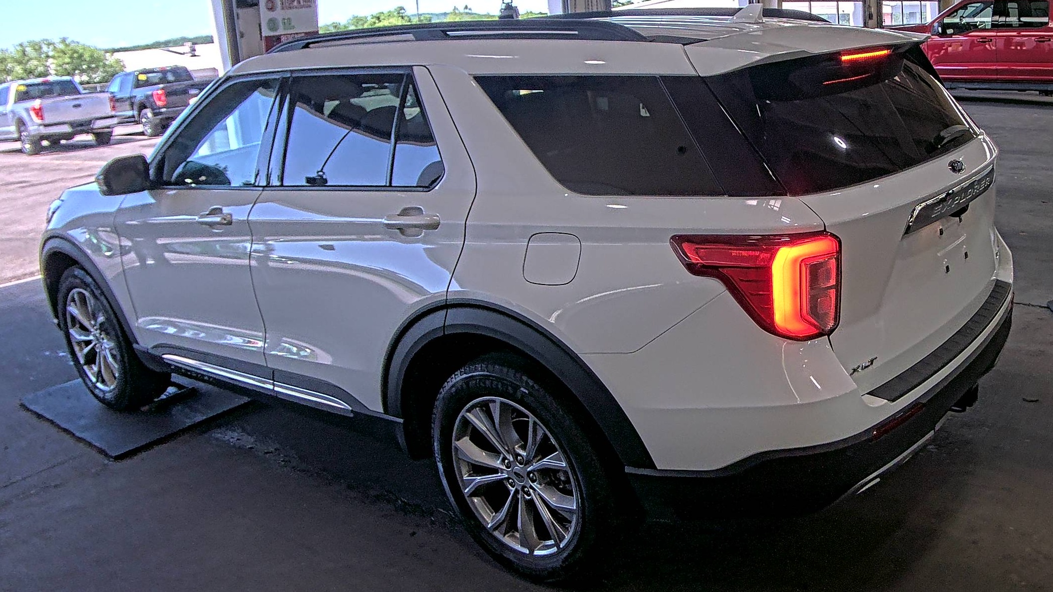 FORD EXPLORER - 7
