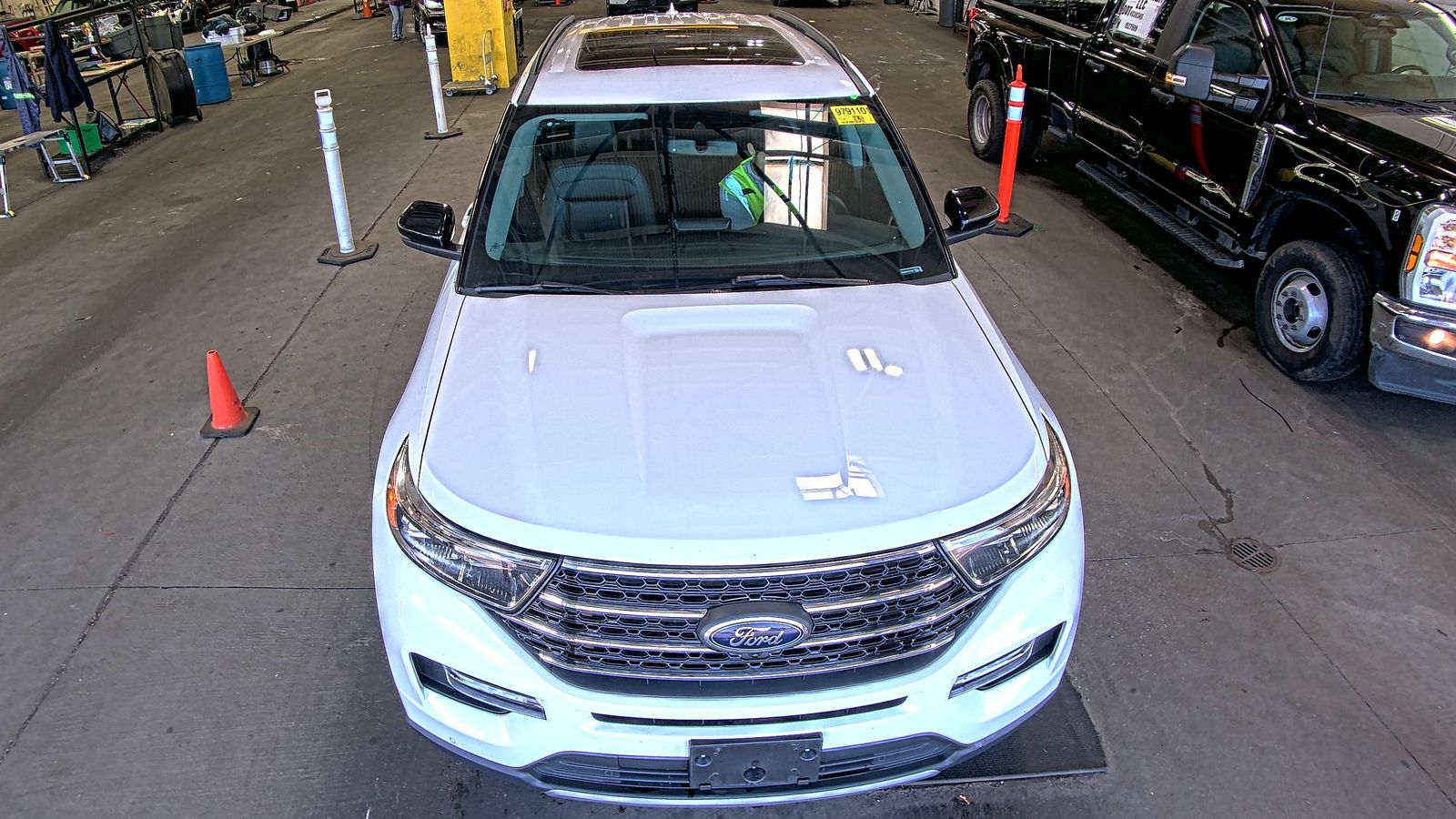 FORD EXPLORER - 3