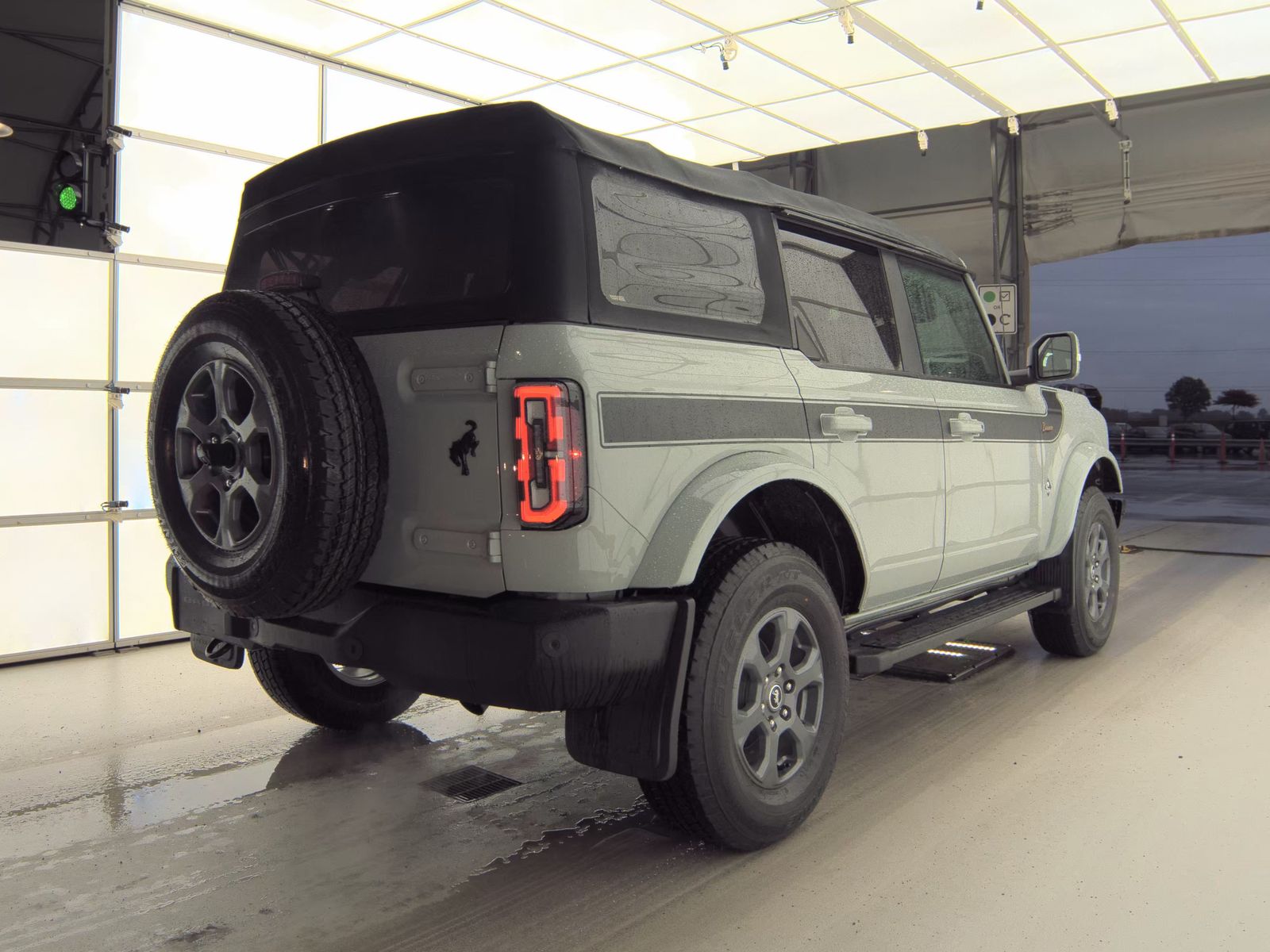 FORD BRONCO - 5