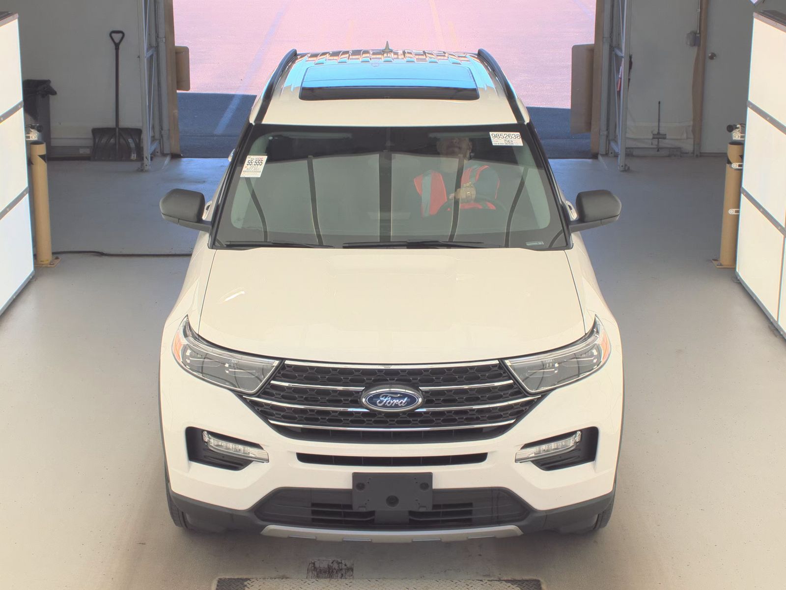 FORD EXPLORER - 3