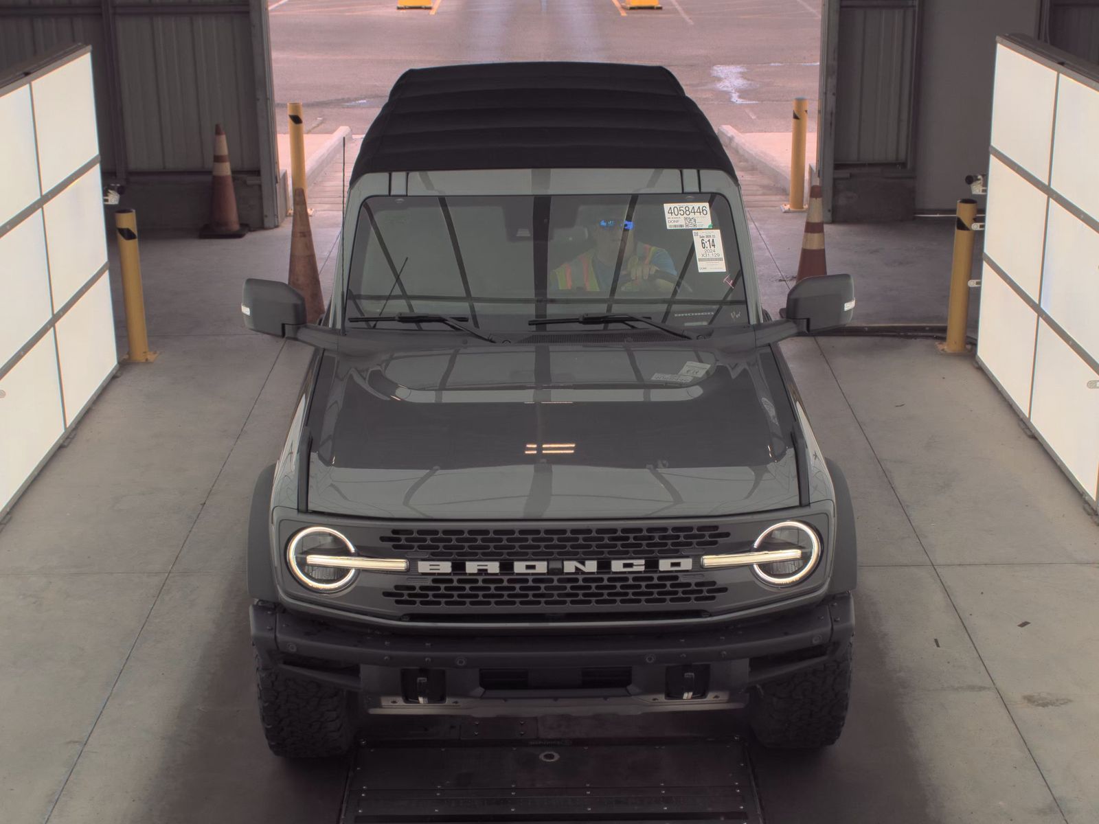 FORD BRONCO - 3