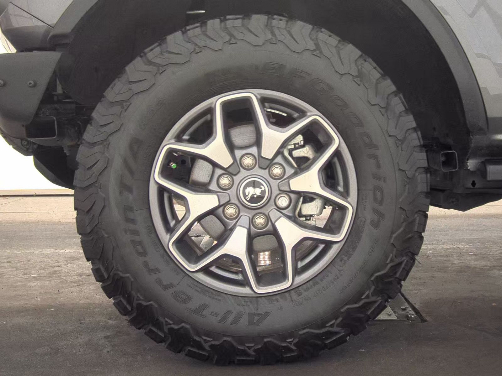 FORD BRONCO - 10