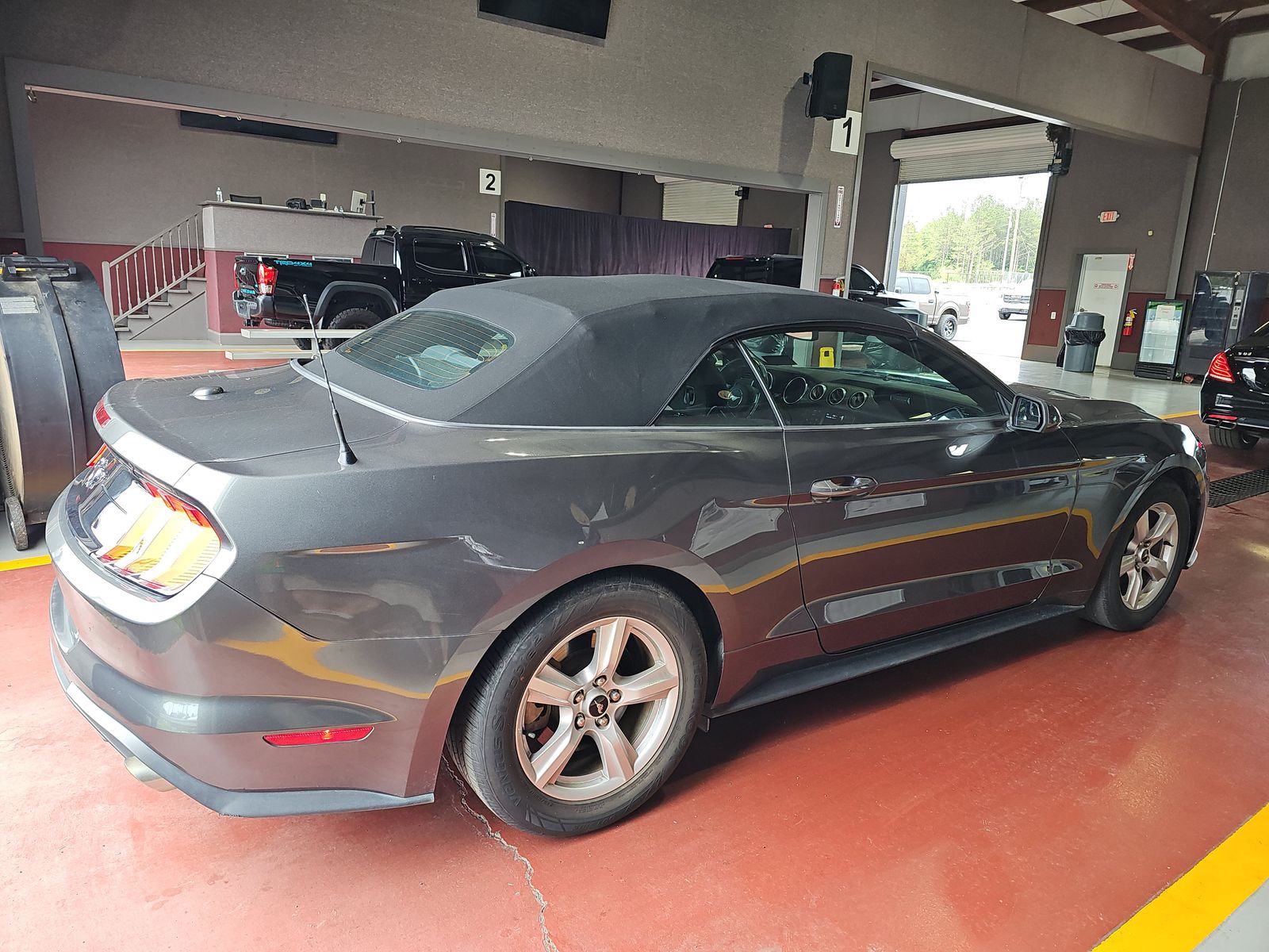 FORD MUSTANG - 5
