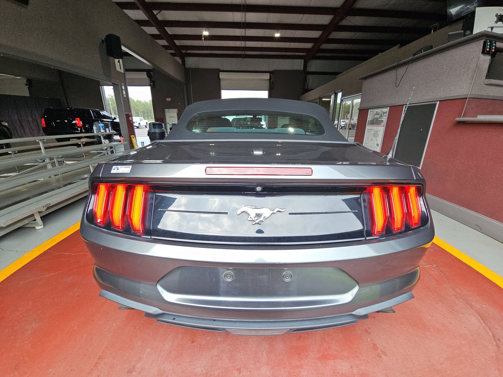 FORD MUSTANG - 6