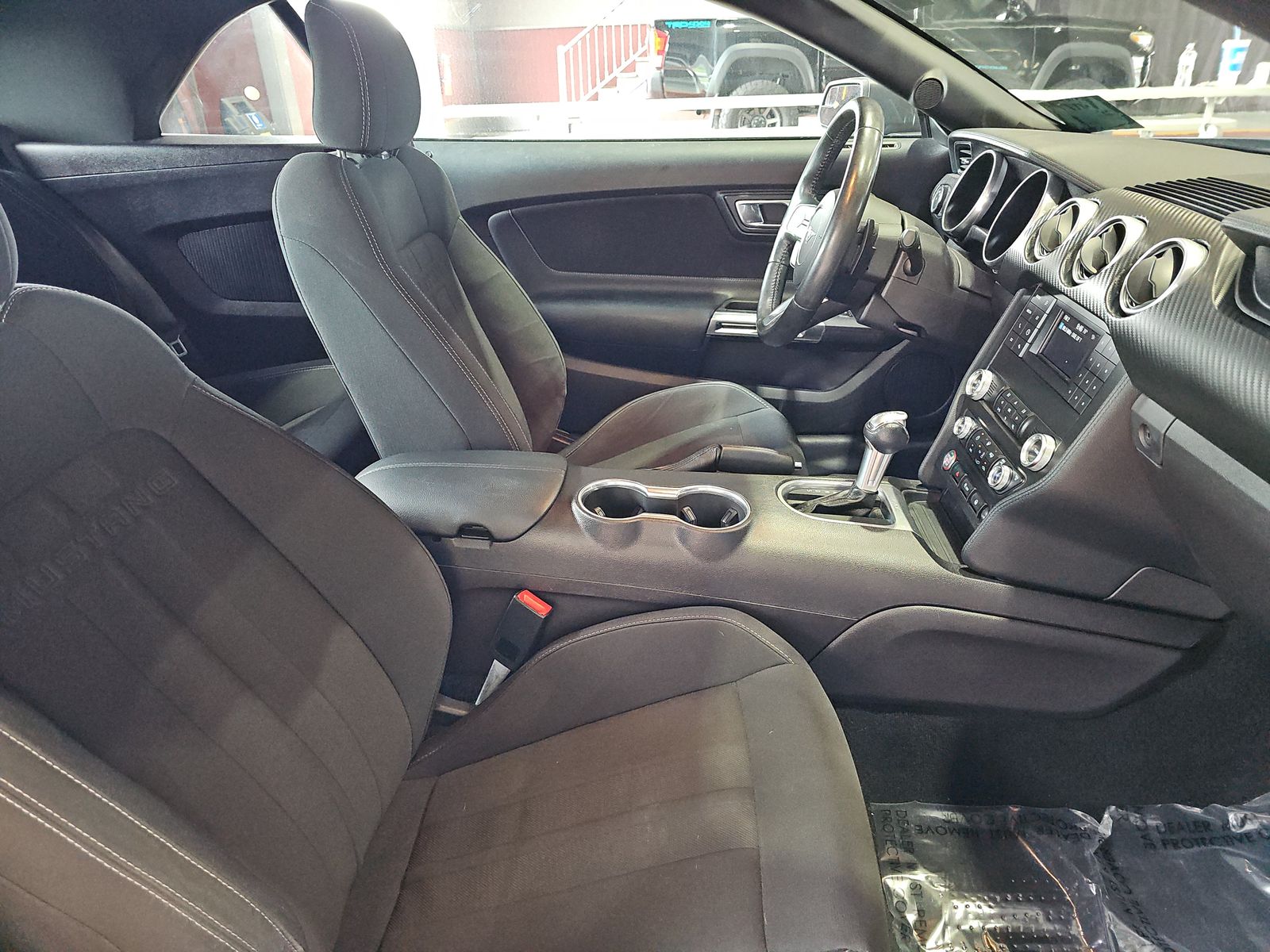 FORD MUSTANG - 9