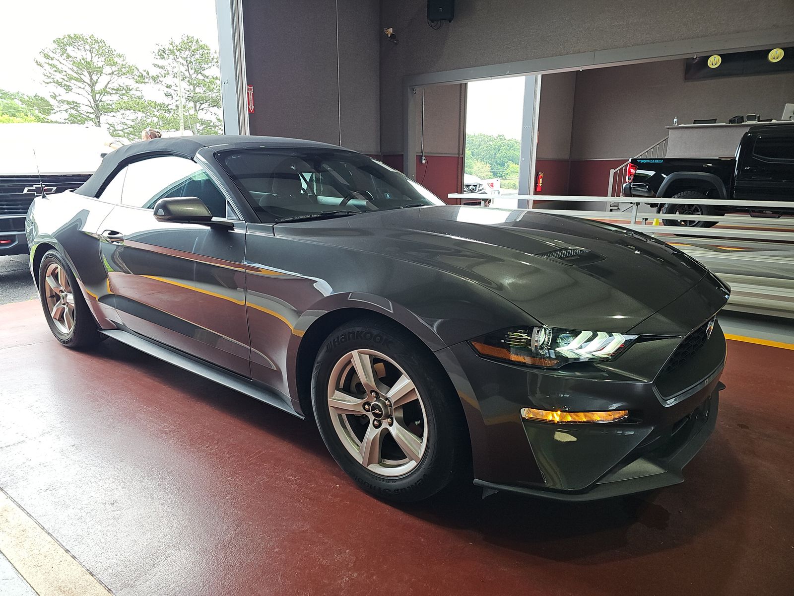 FORD MUSTANG - 4
