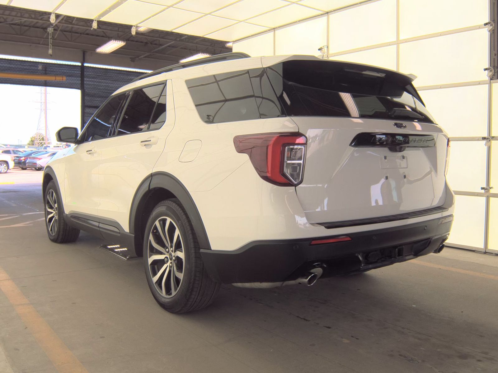 FORD EXPLORER - 9