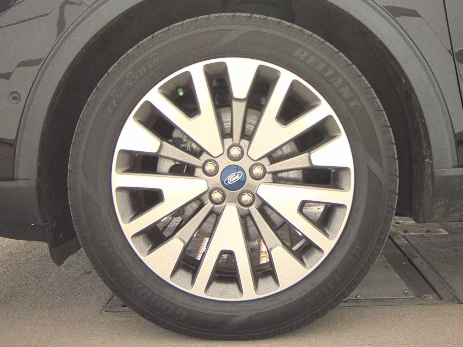 FORD ESCAPE - 10