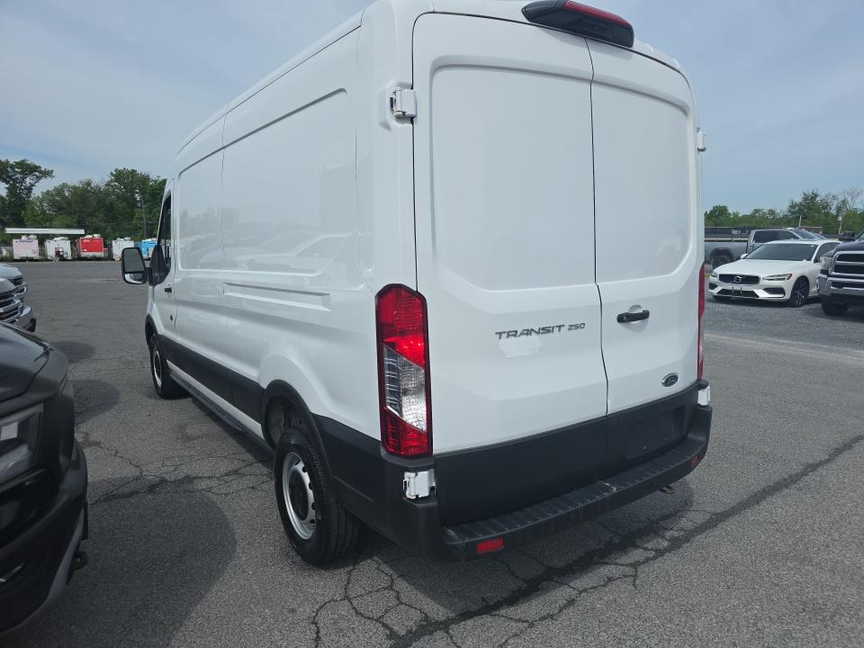 FORD TRANSIT 250 - 7