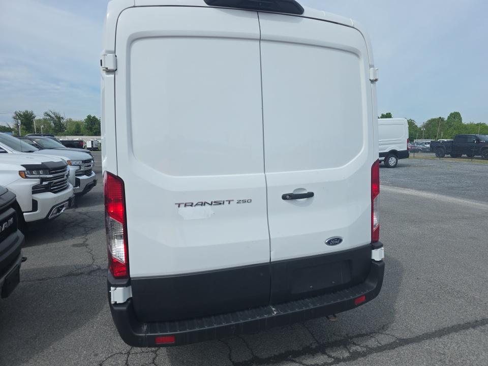 FORD TRANSIT 250 - 6