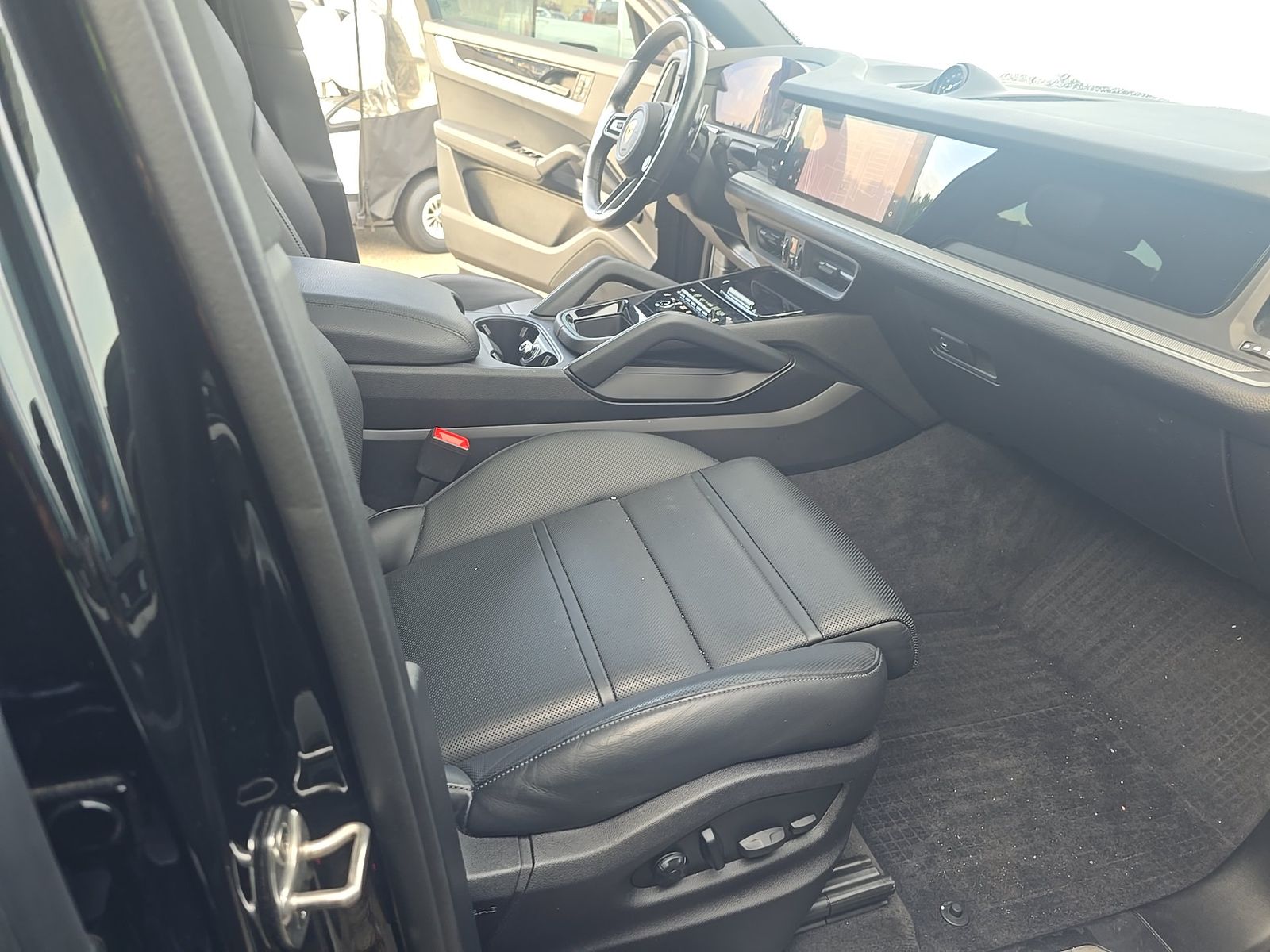 PORSCHE CAYENNE - 9