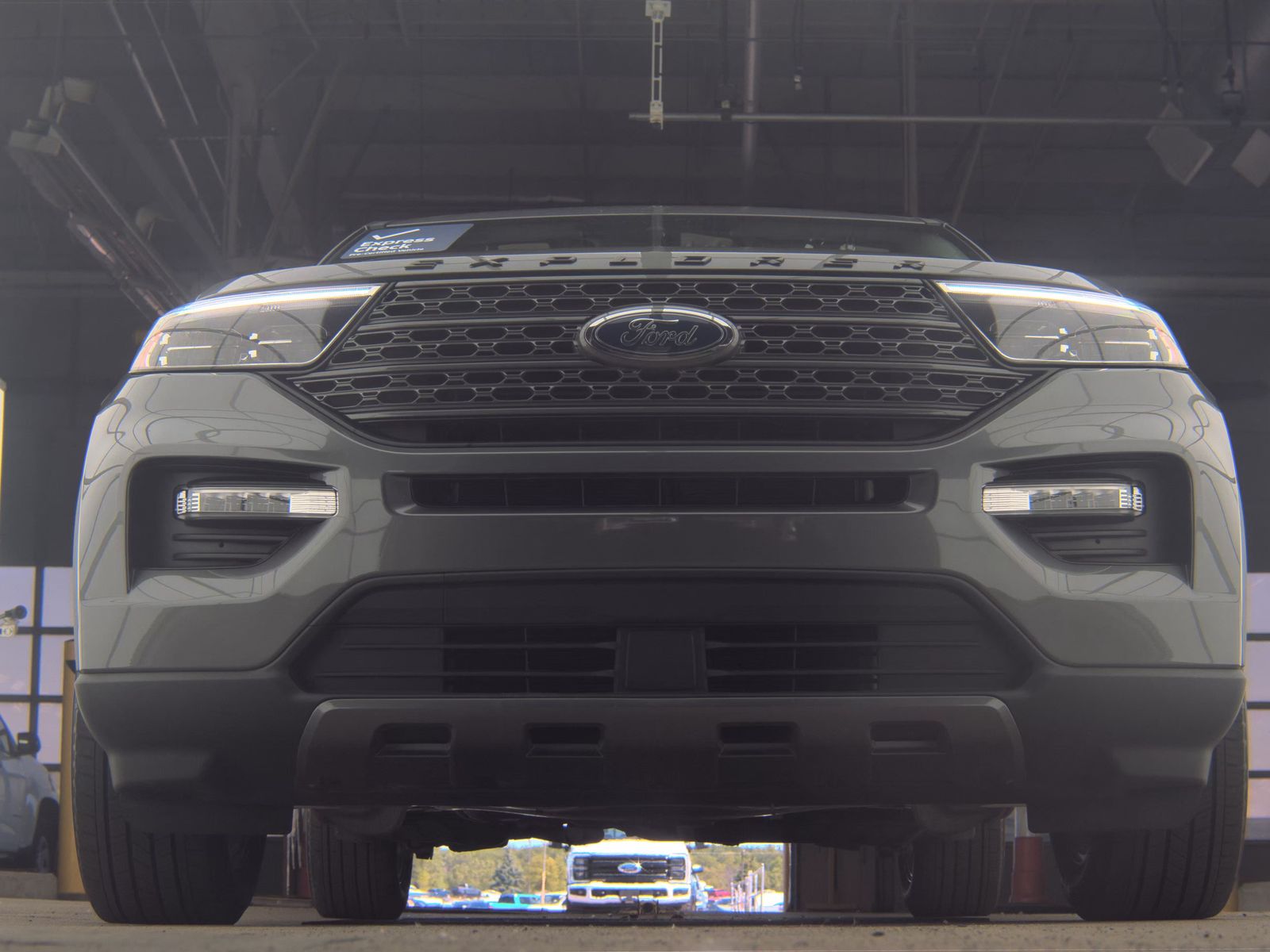 FORD EXPLORER - 4