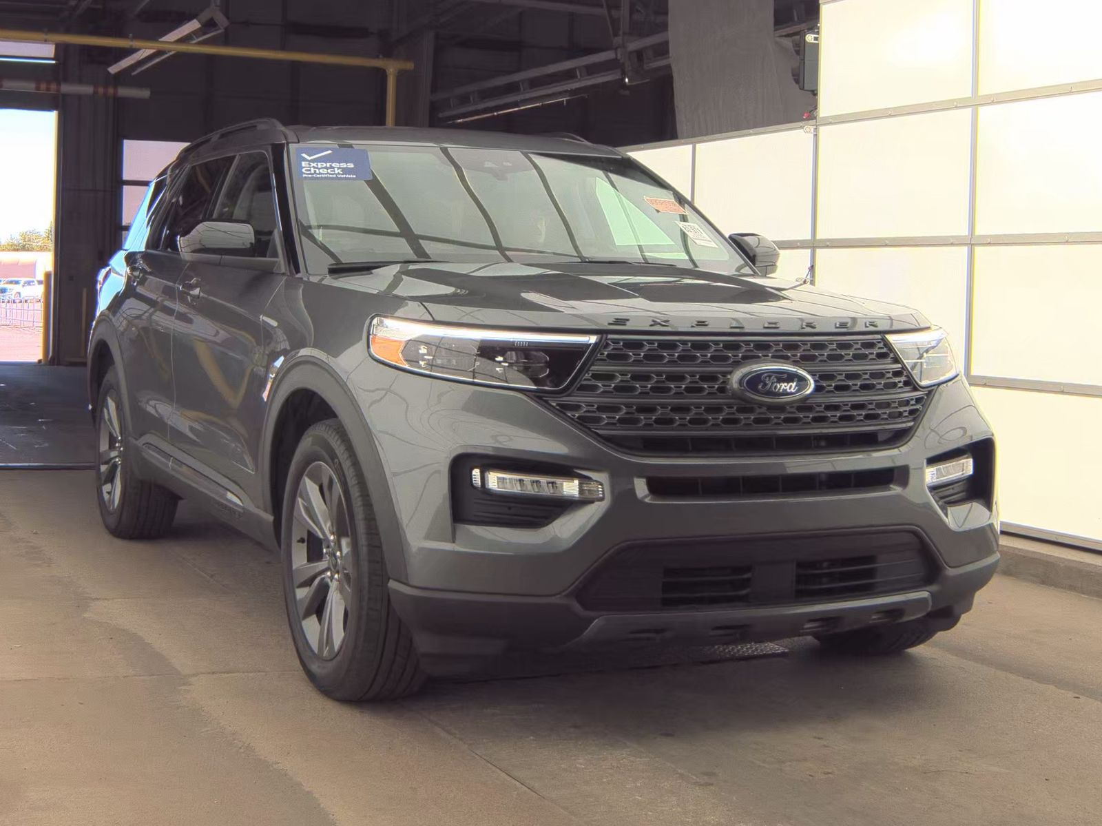 FORD EXPLORER - 5
