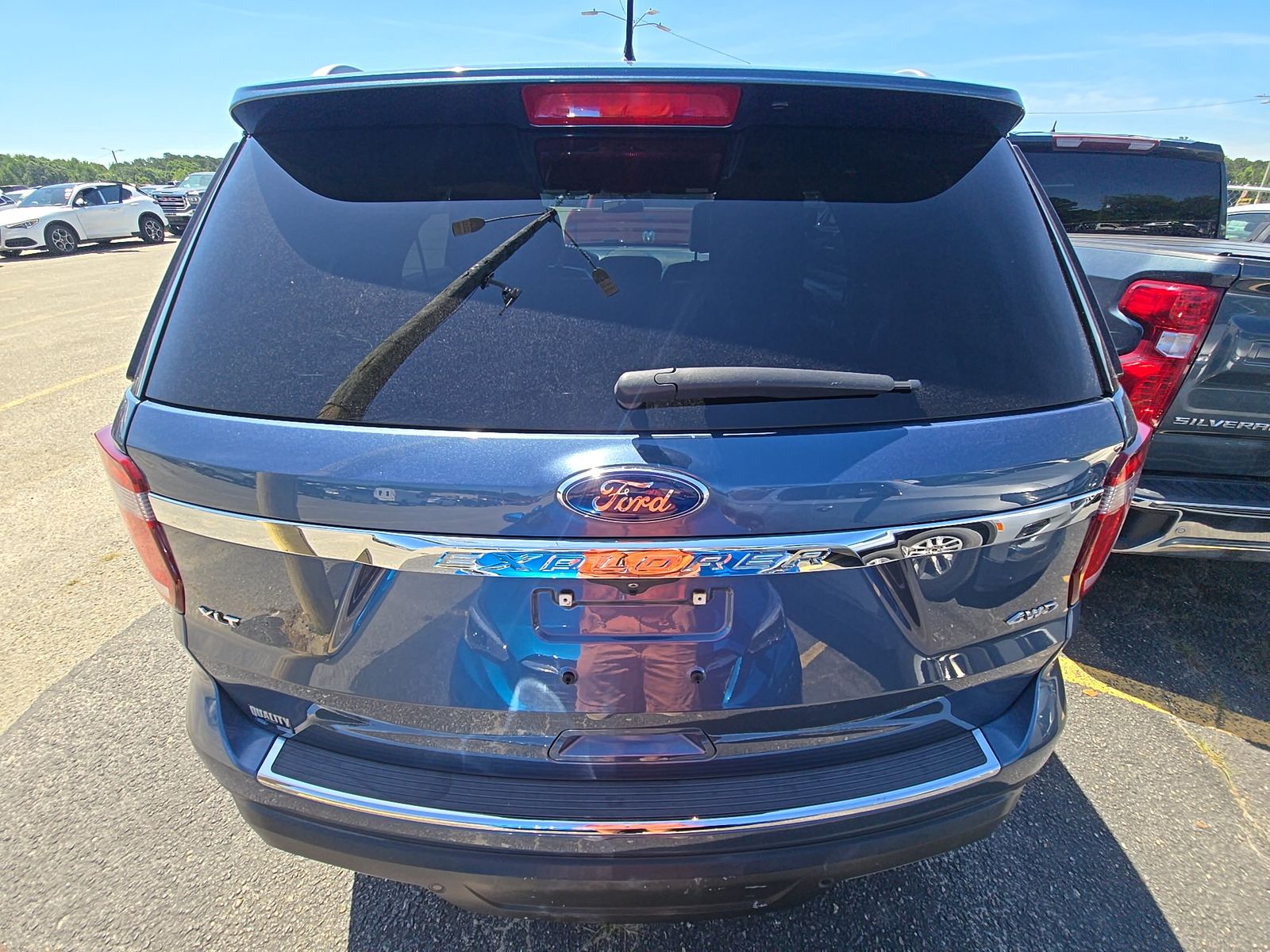 FORD EXPLORER - 6