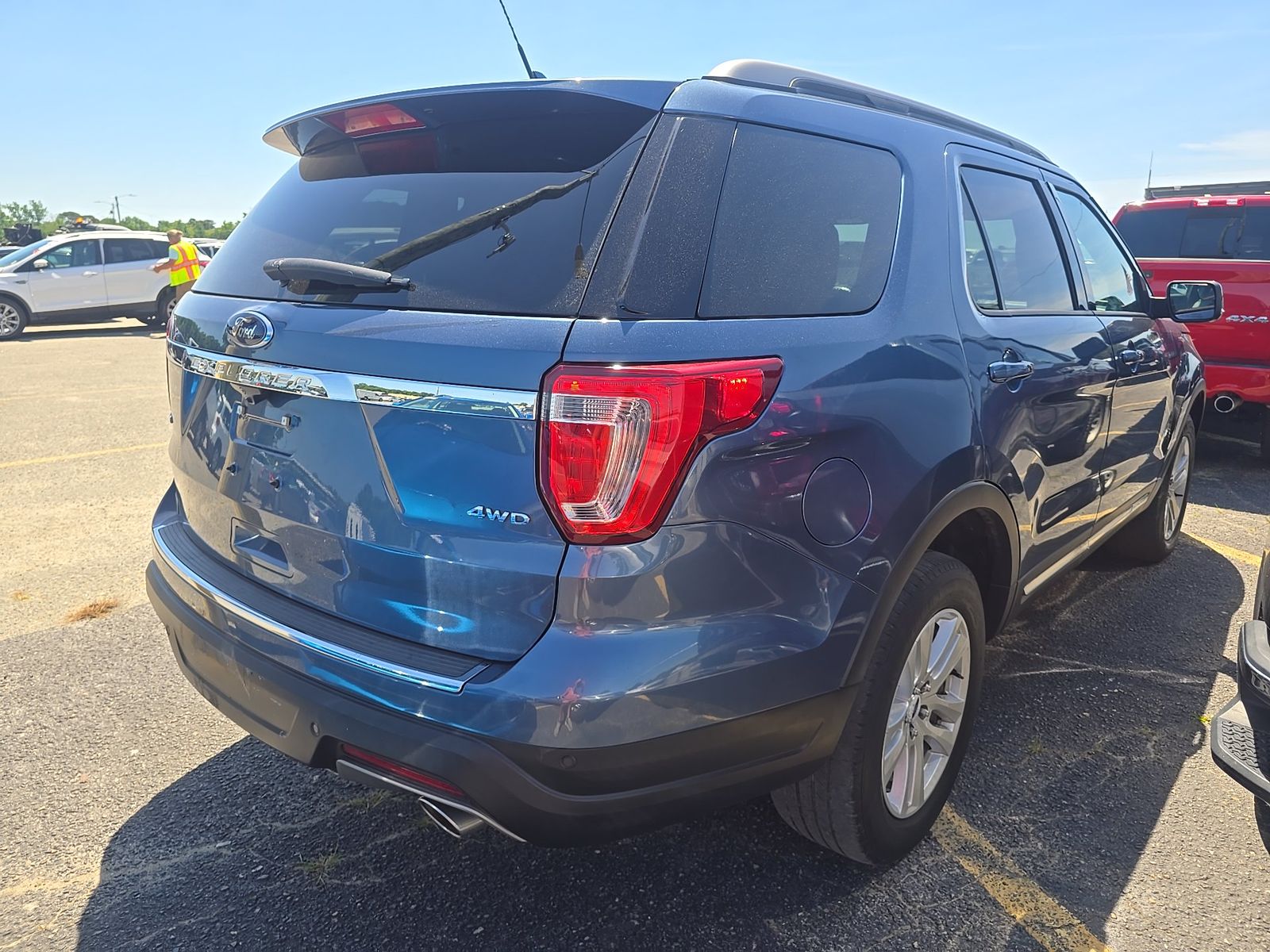 FORD EXPLORER - 5