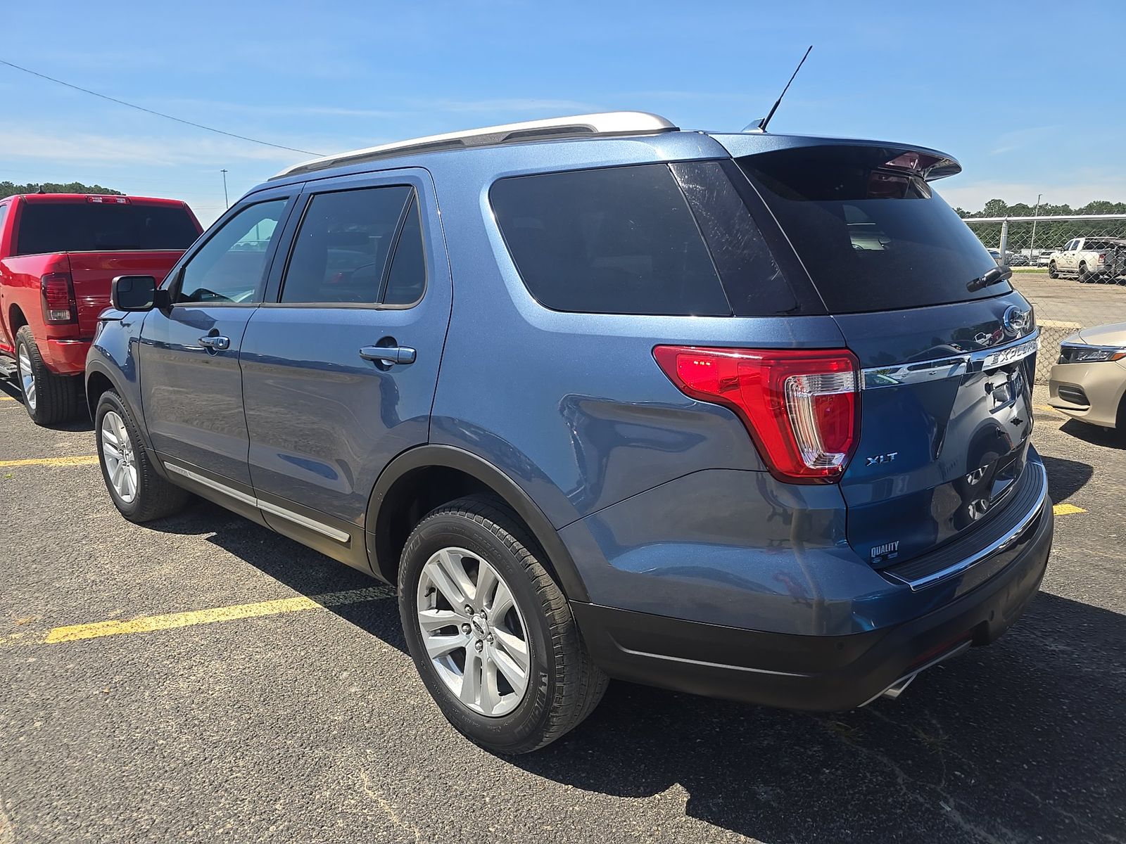 FORD EXPLORER - 7
