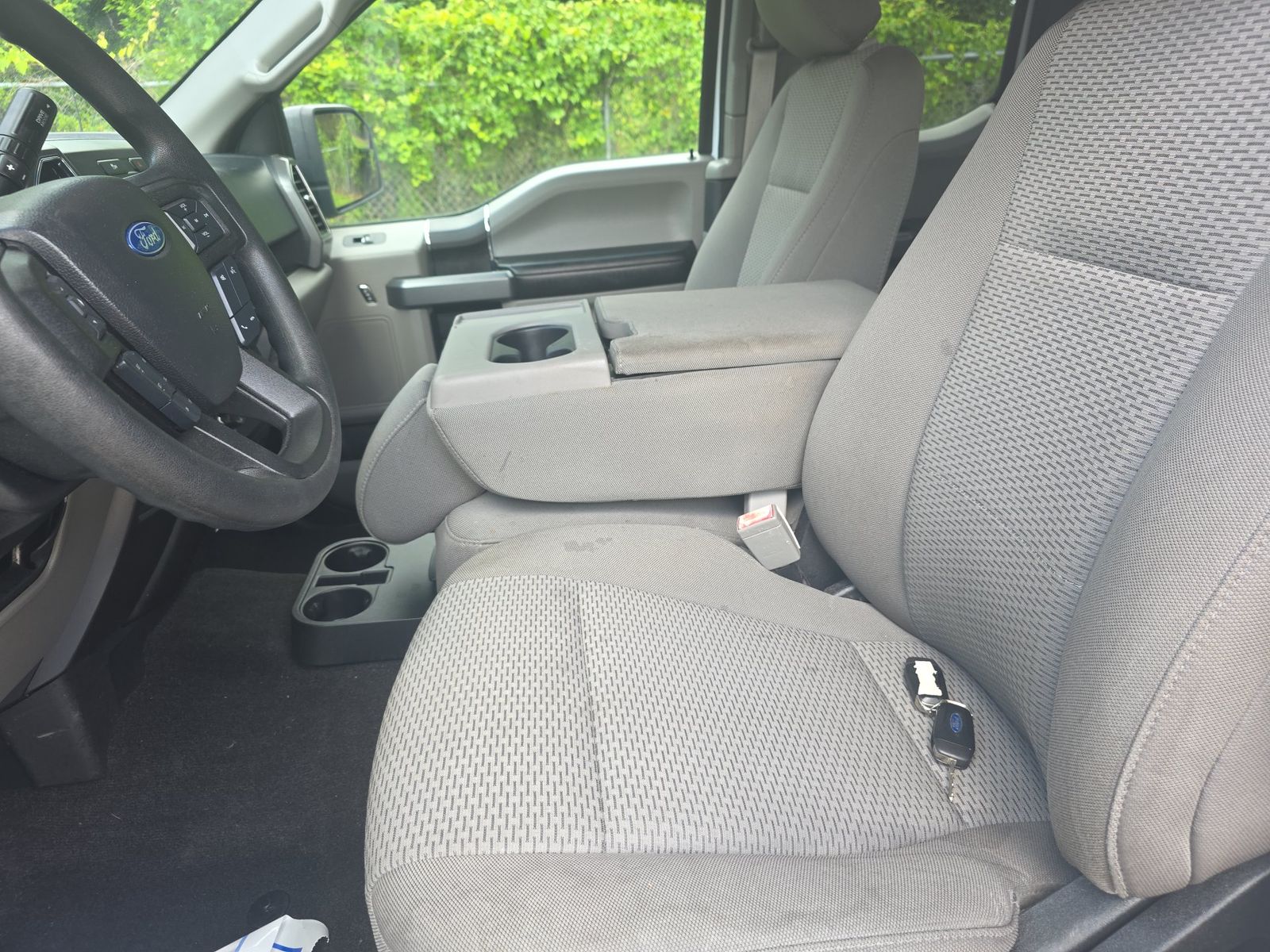 FORD F-150 - 8