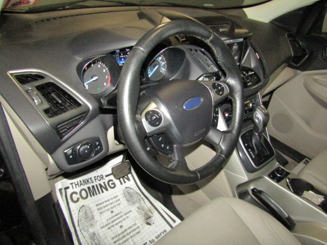 FORD ESCAPE - 10