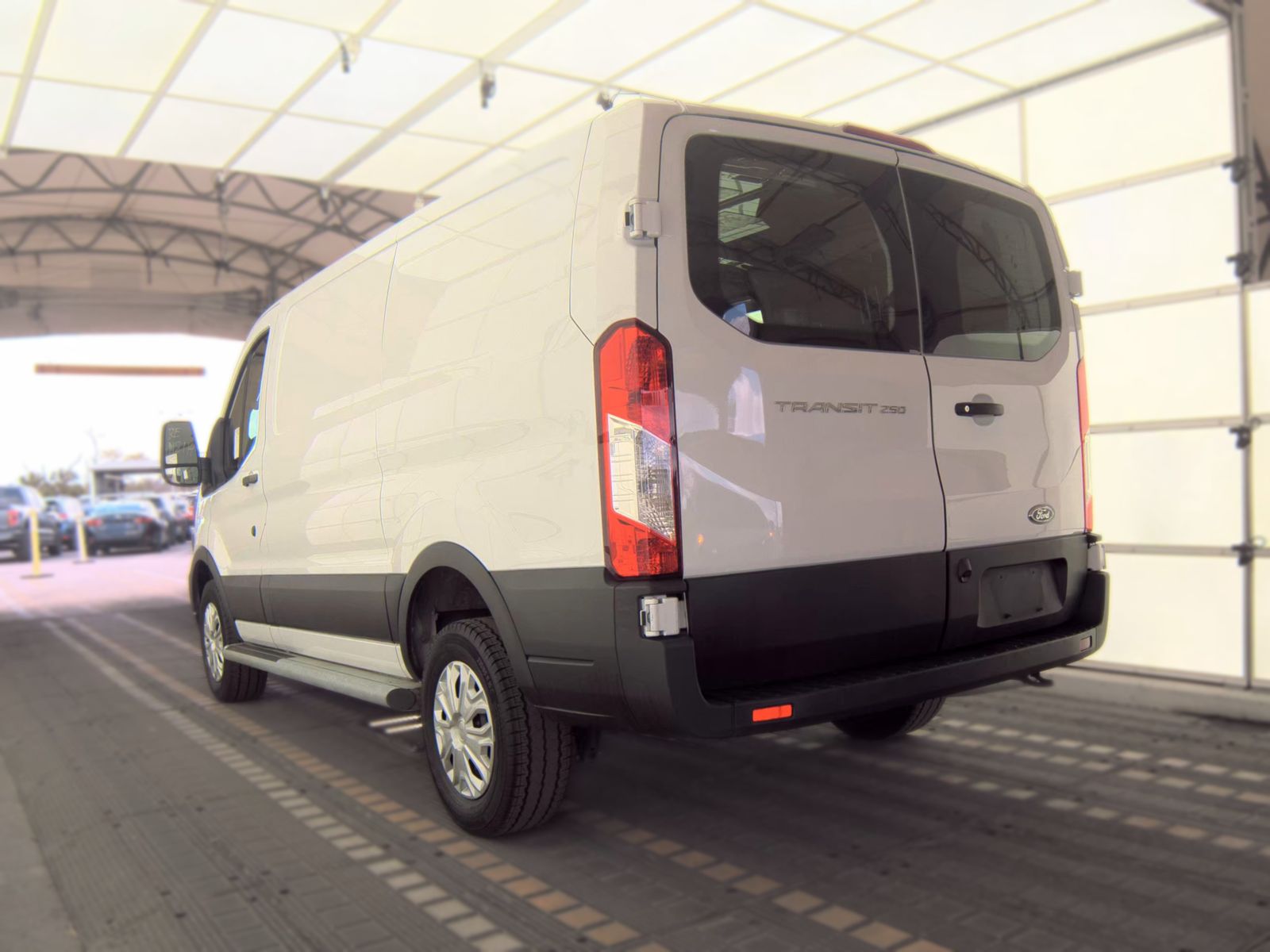 FORD TRANSIT 250 - 9
