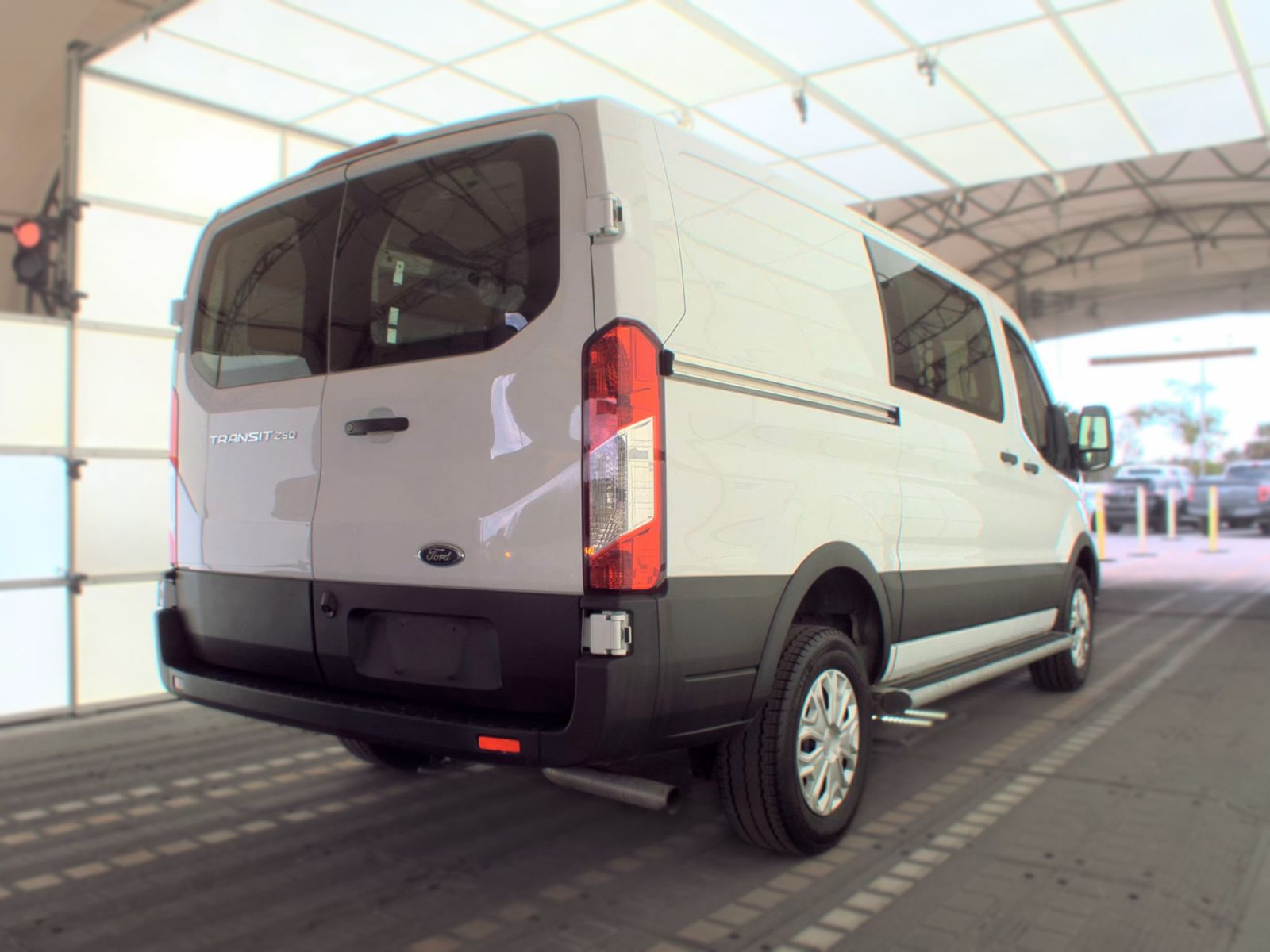 FORD TRANSIT 250 - 6