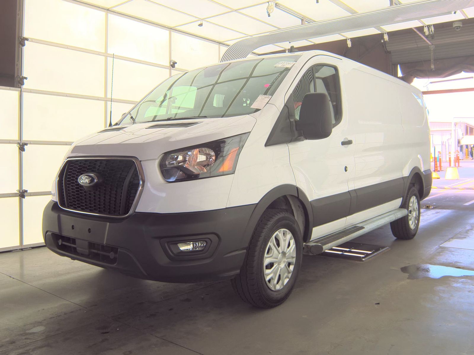 FORD TRANSIT 250 - 1