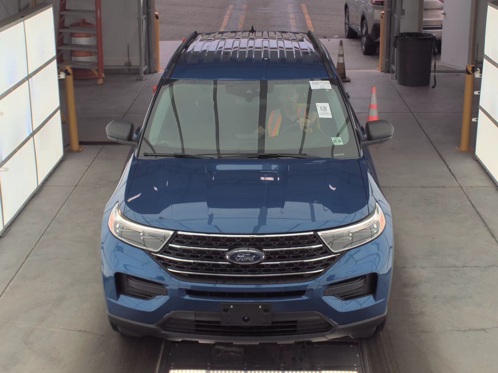 FORD EXPLORER - 3