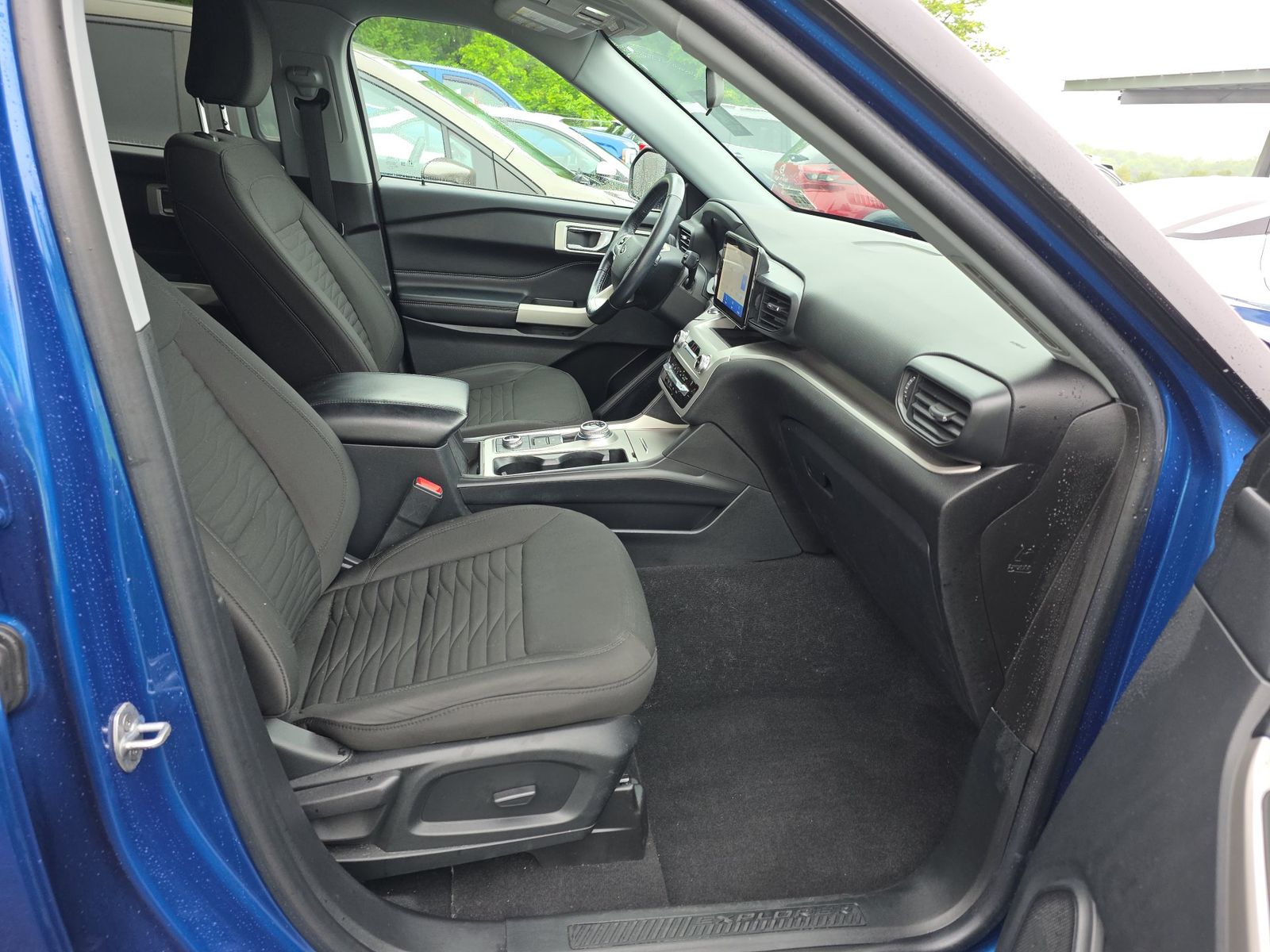 FORD EXPLORER - 9