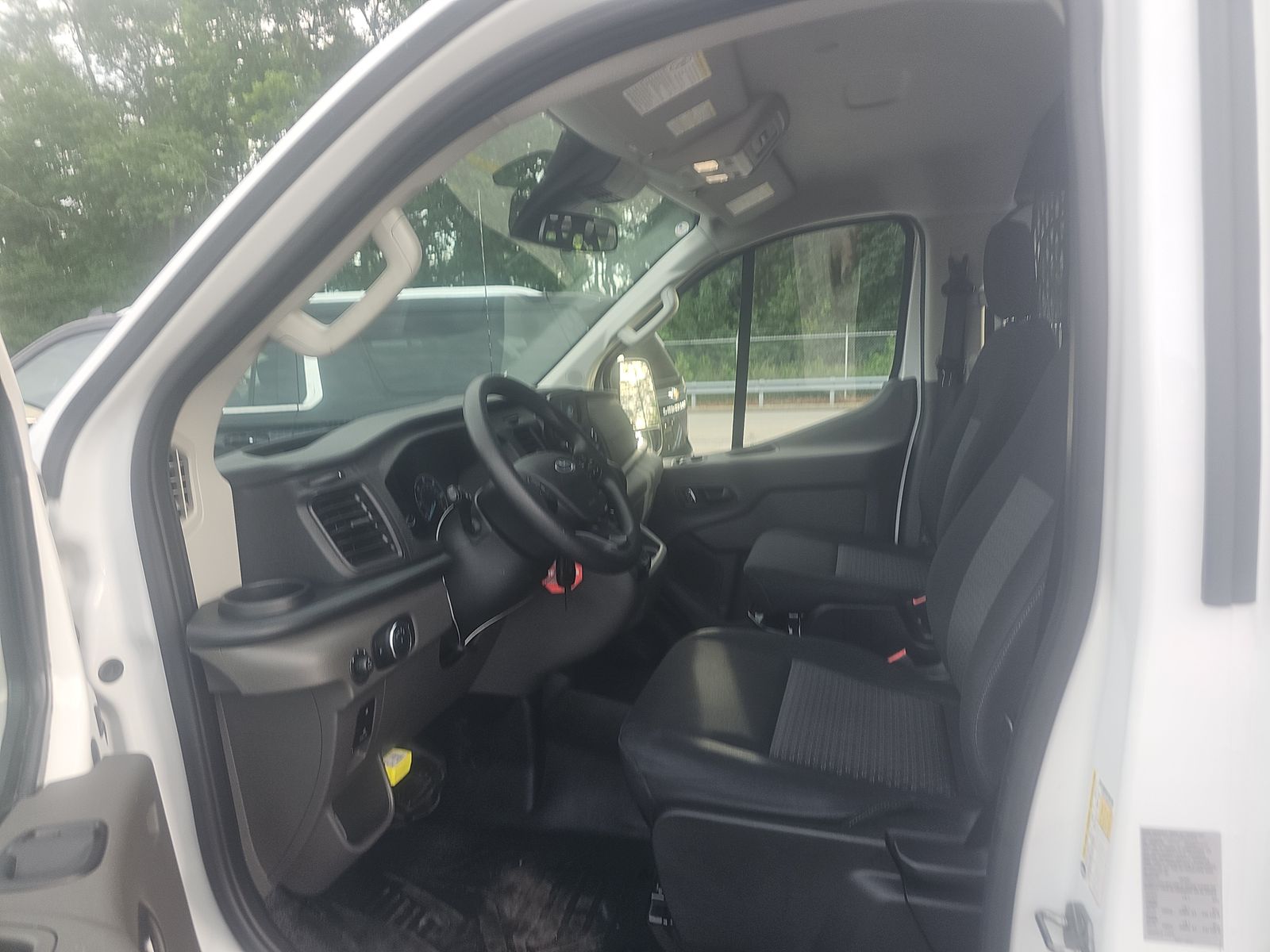 FORD TRANSIT 250 - 8