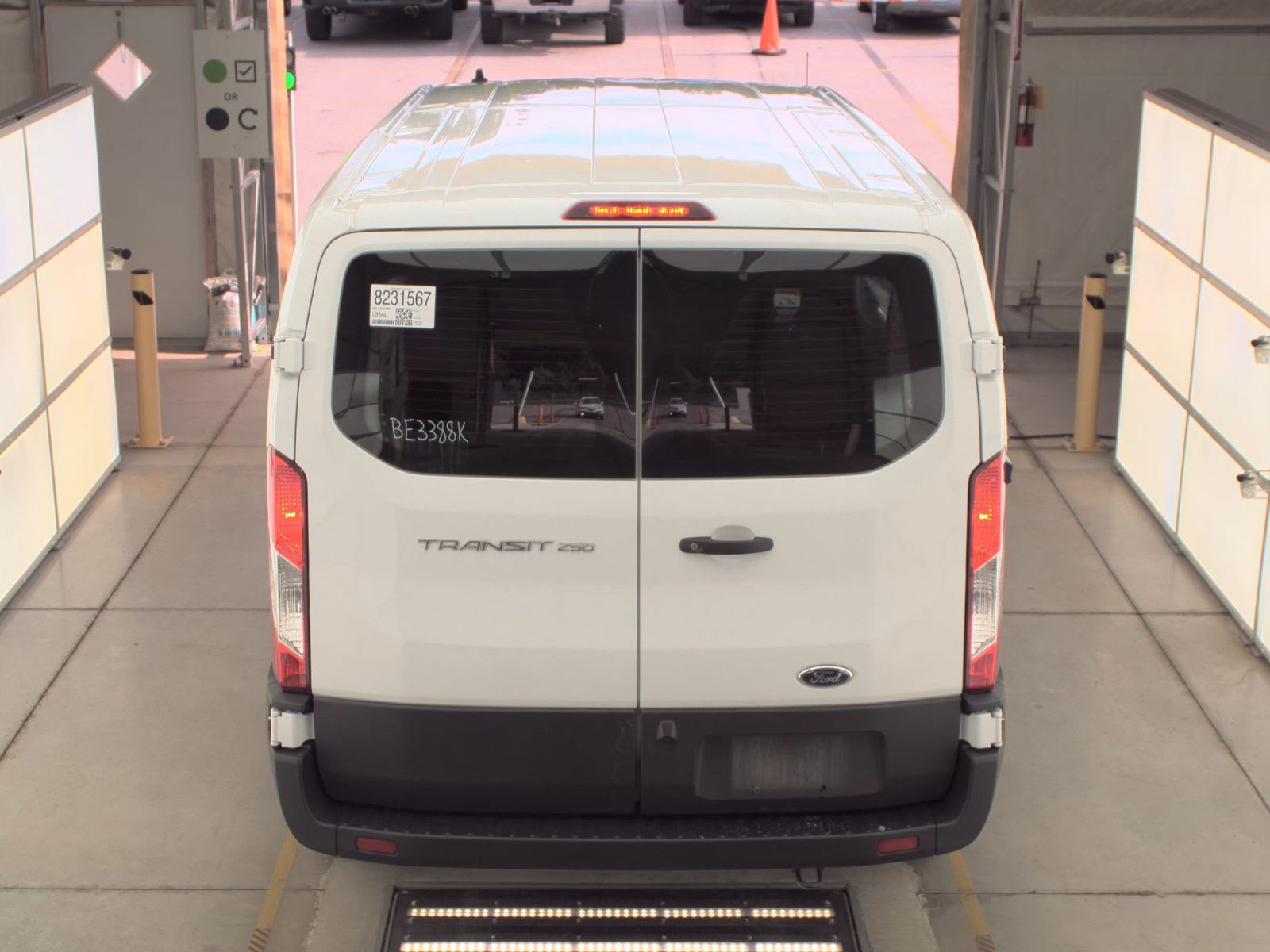 FORD TRANSIT 250 - 6