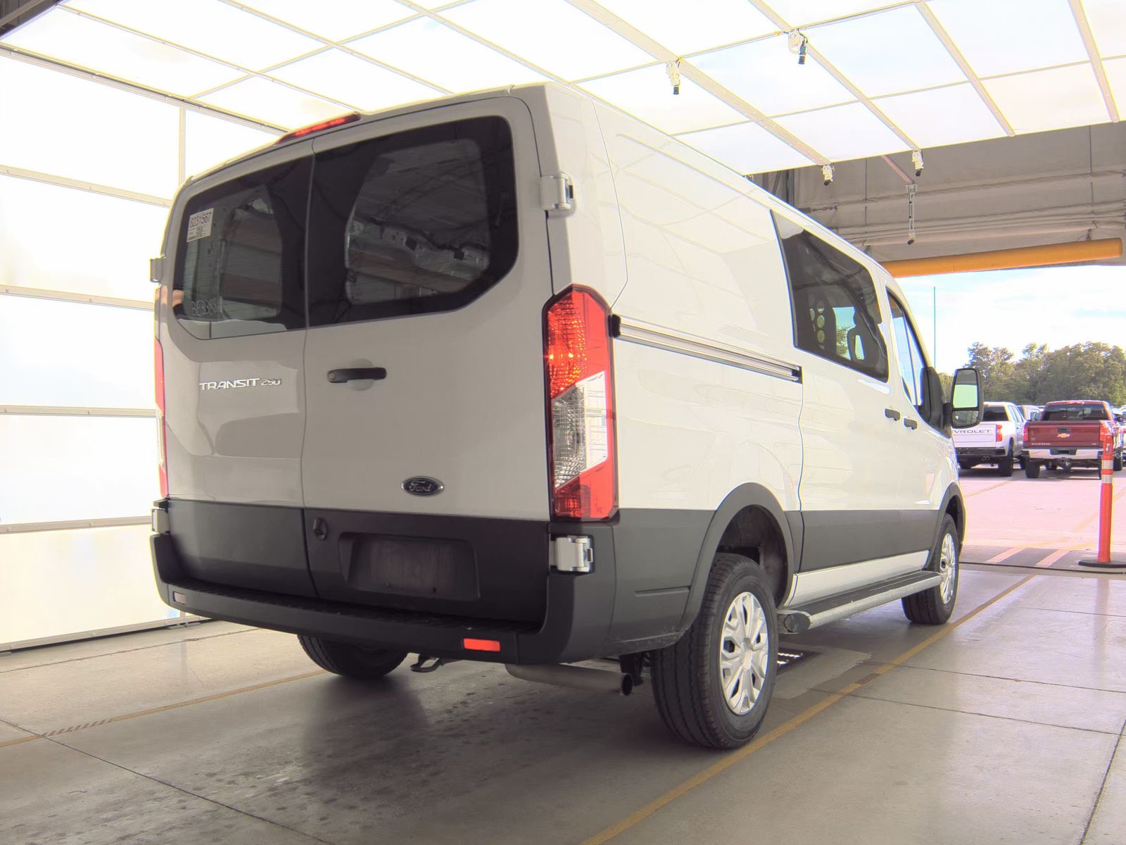 FORD TRANSIT 250 - 5