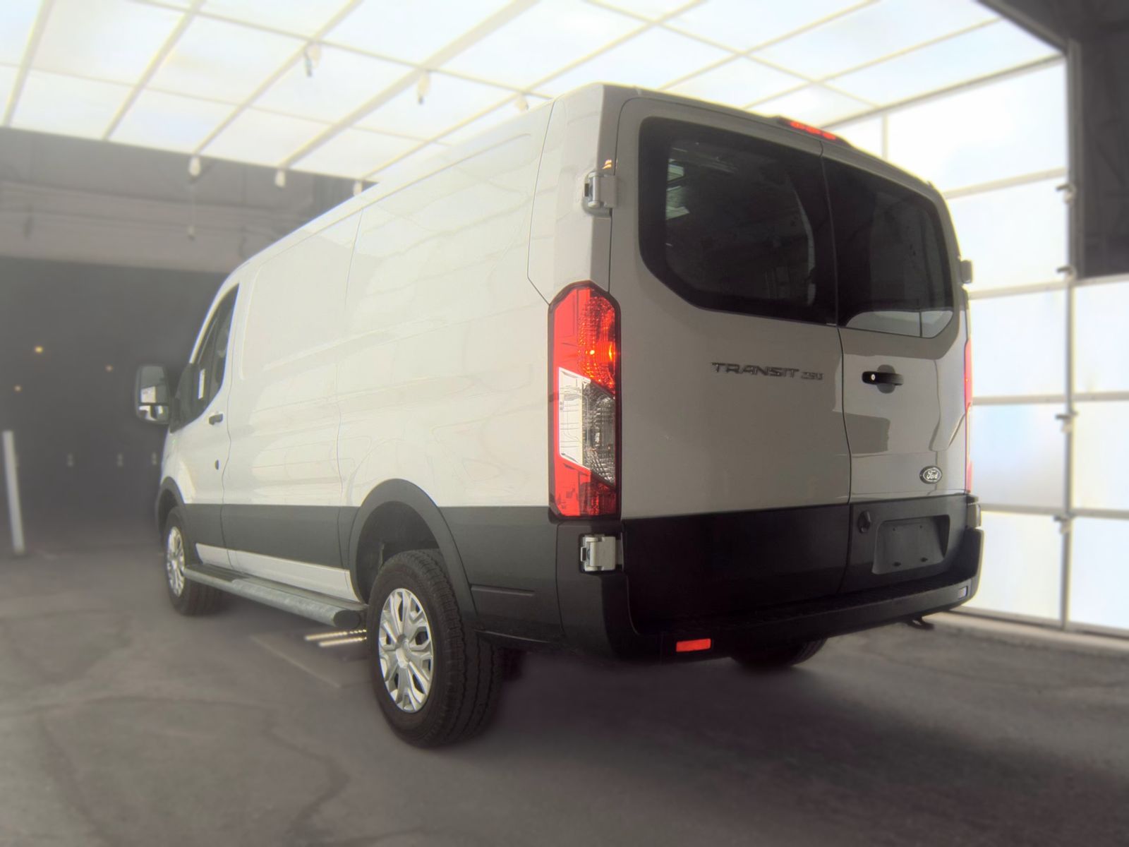 FORD TRANSIT 250 - 7