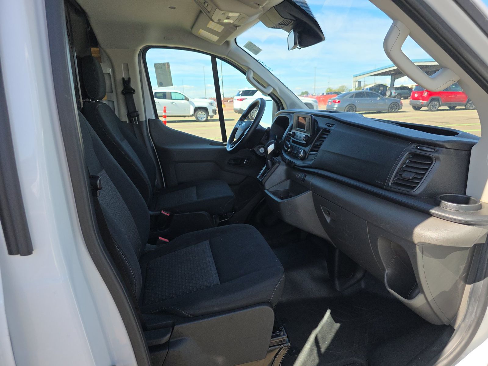 FORD TRANSIT 250 - 9