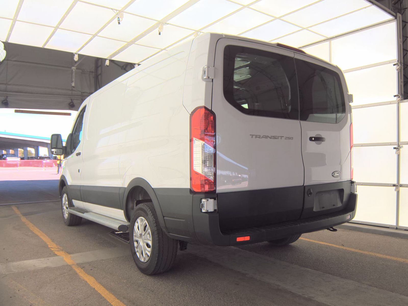 FORD TRANSIT 250 - 7
