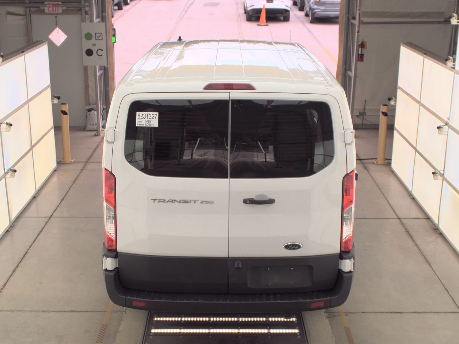 FORD TRANSIT 250 - 6