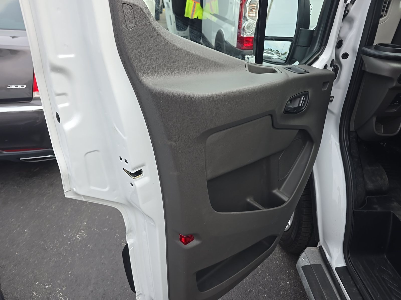 FORD TRANSIT 250 - 10