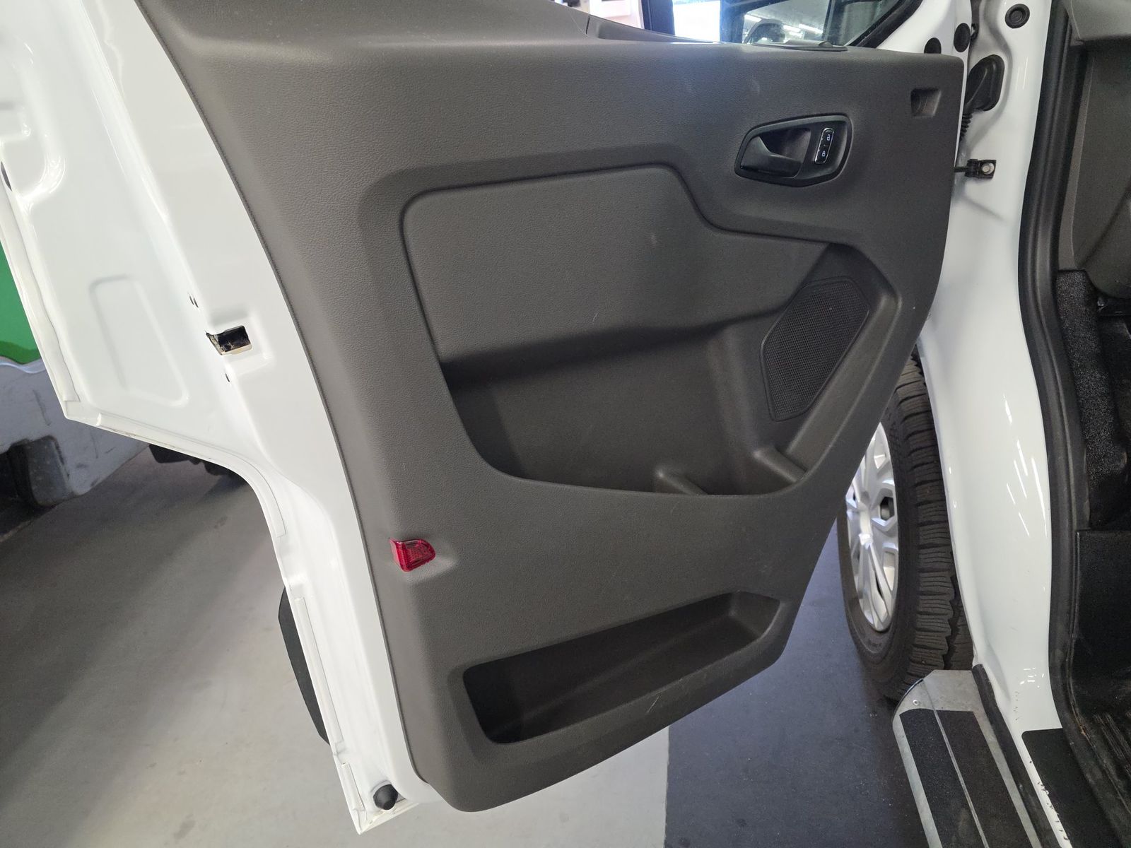 FORD TRANSIT 250 - 10