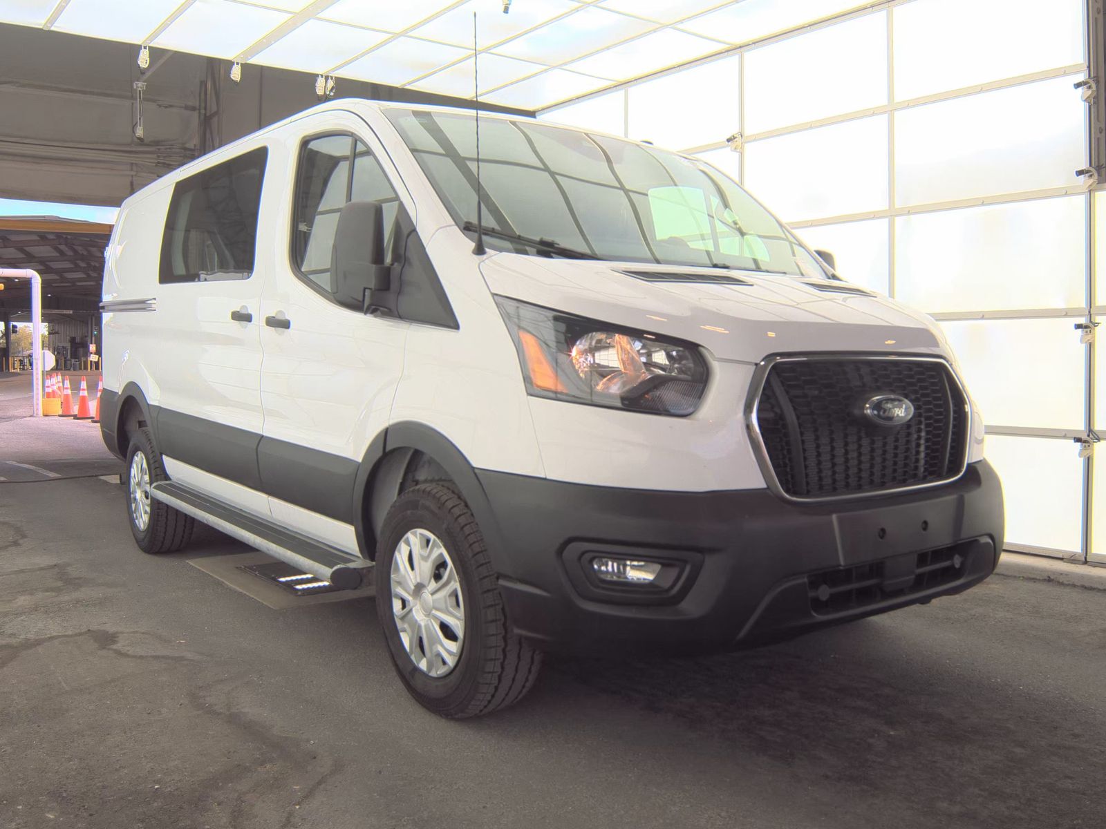FORD TRANSIT 250 - 4