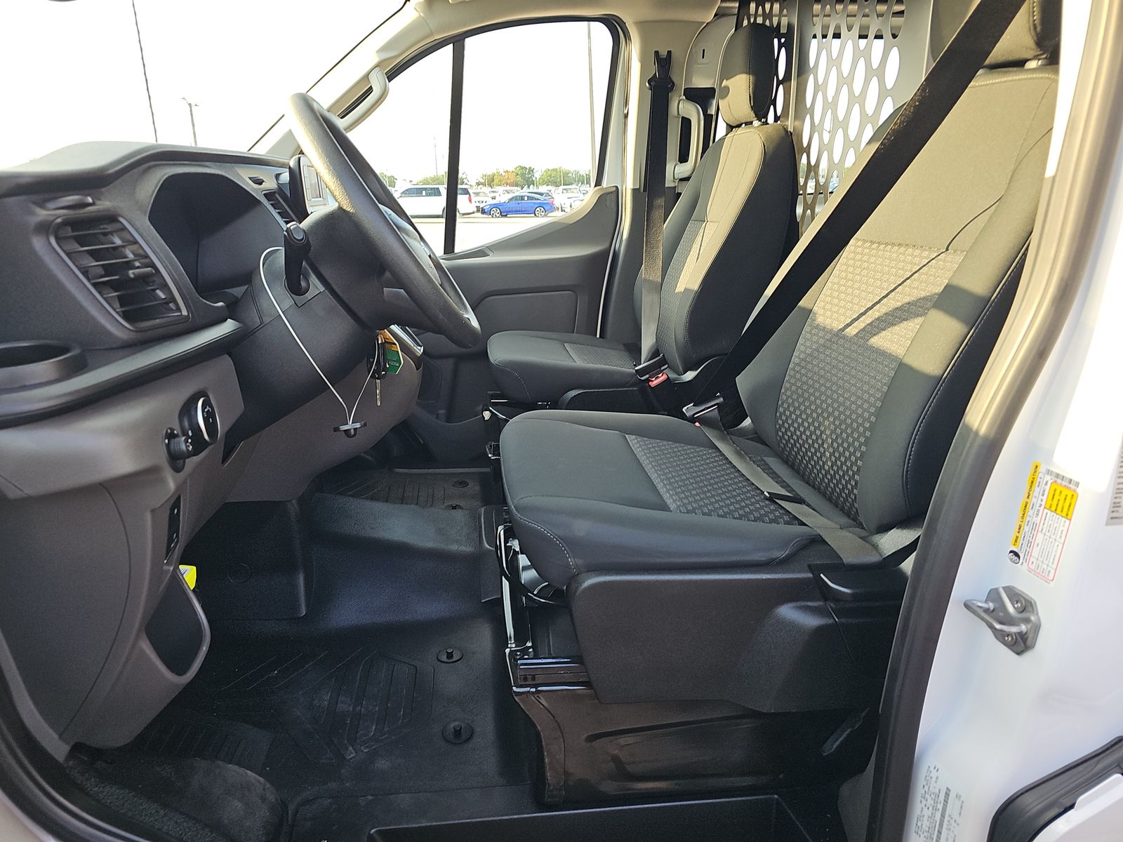 FORD TRANSIT 250 - 8