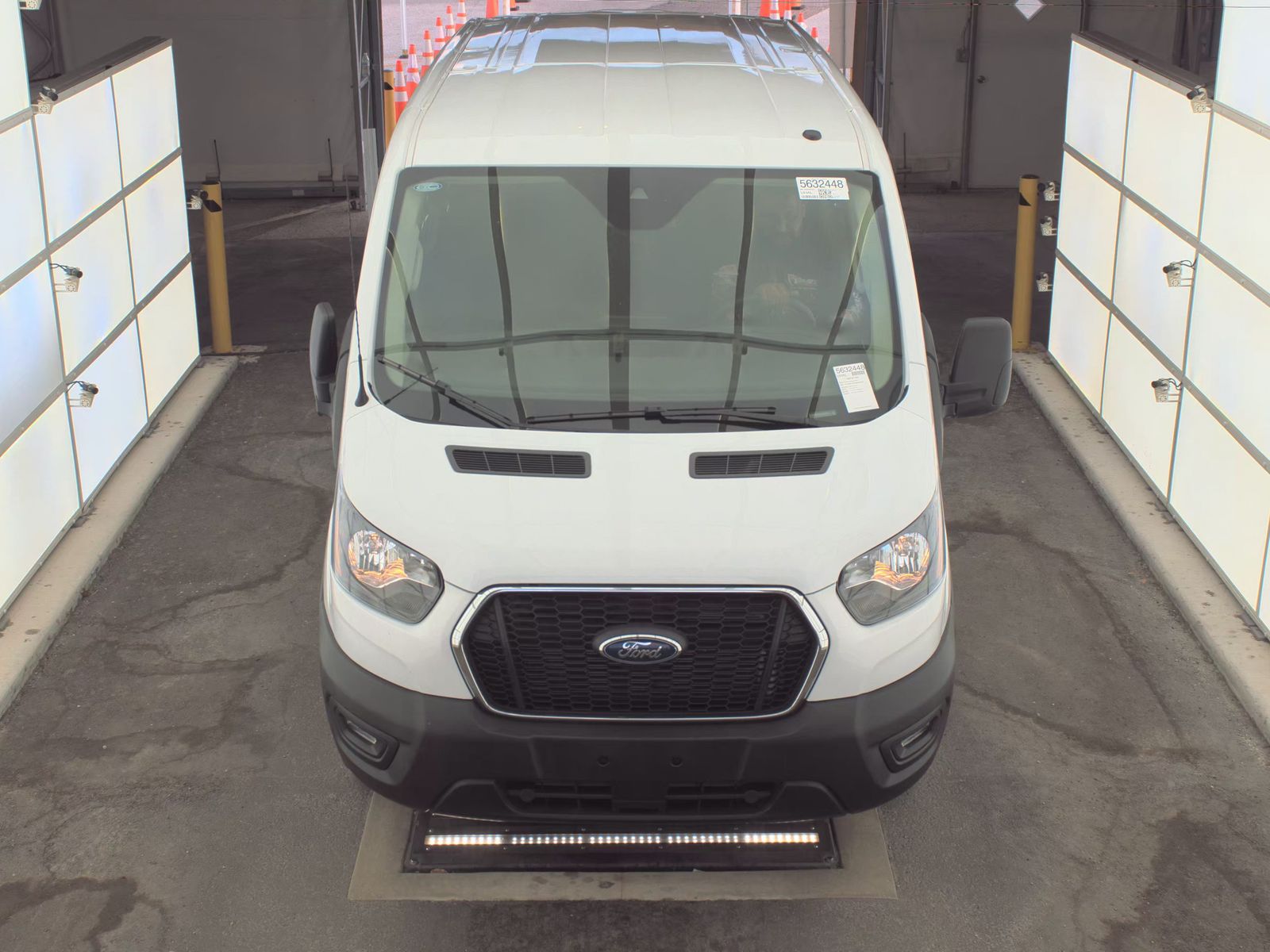 FORD TRANSIT 250 - 3