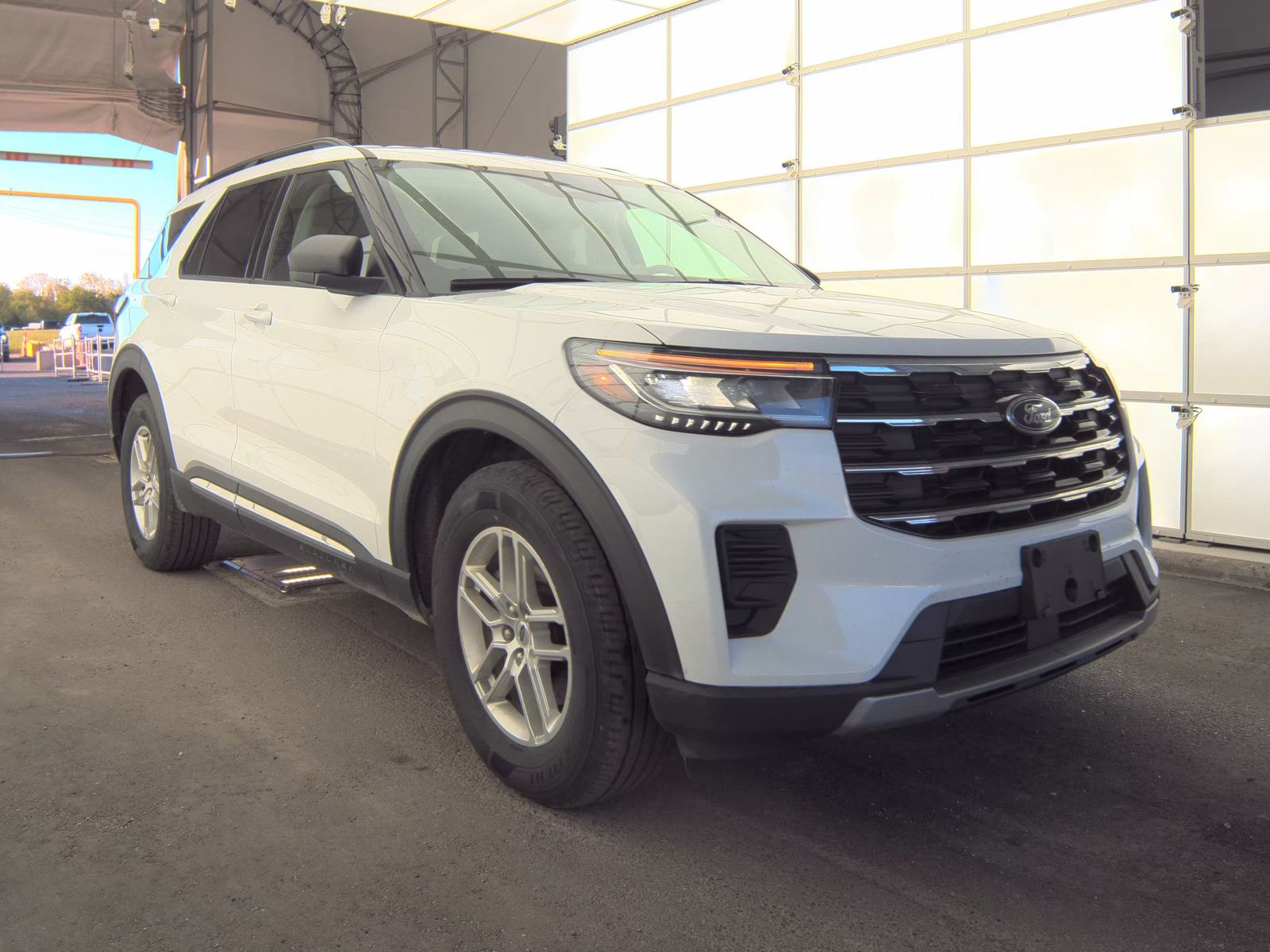 FORD EXPLORER - 4