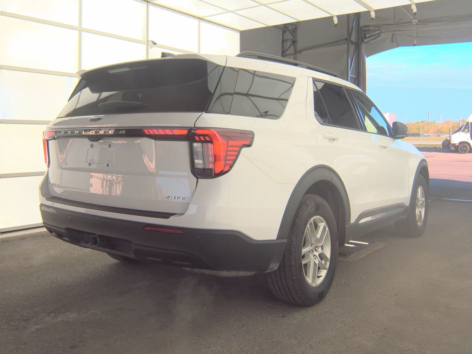 FORD EXPLORER - 5
