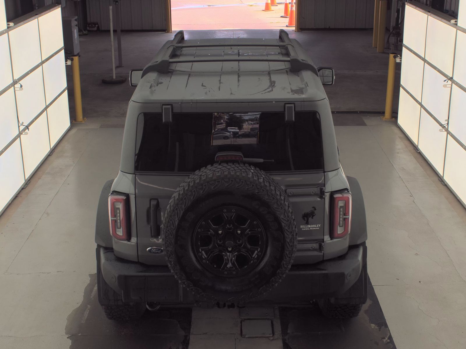 FORD BRONCO - 7