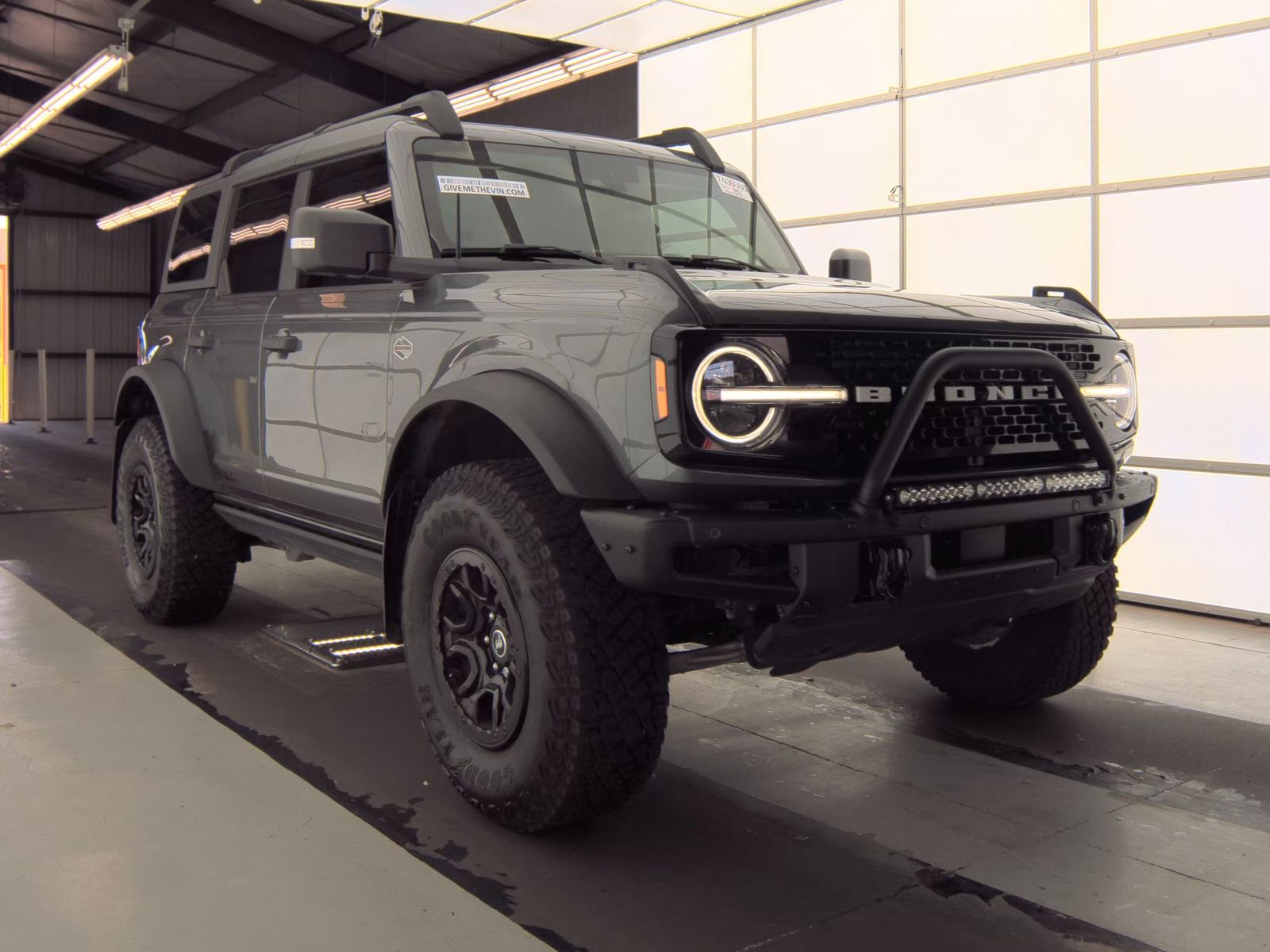FORD BRONCO - 5