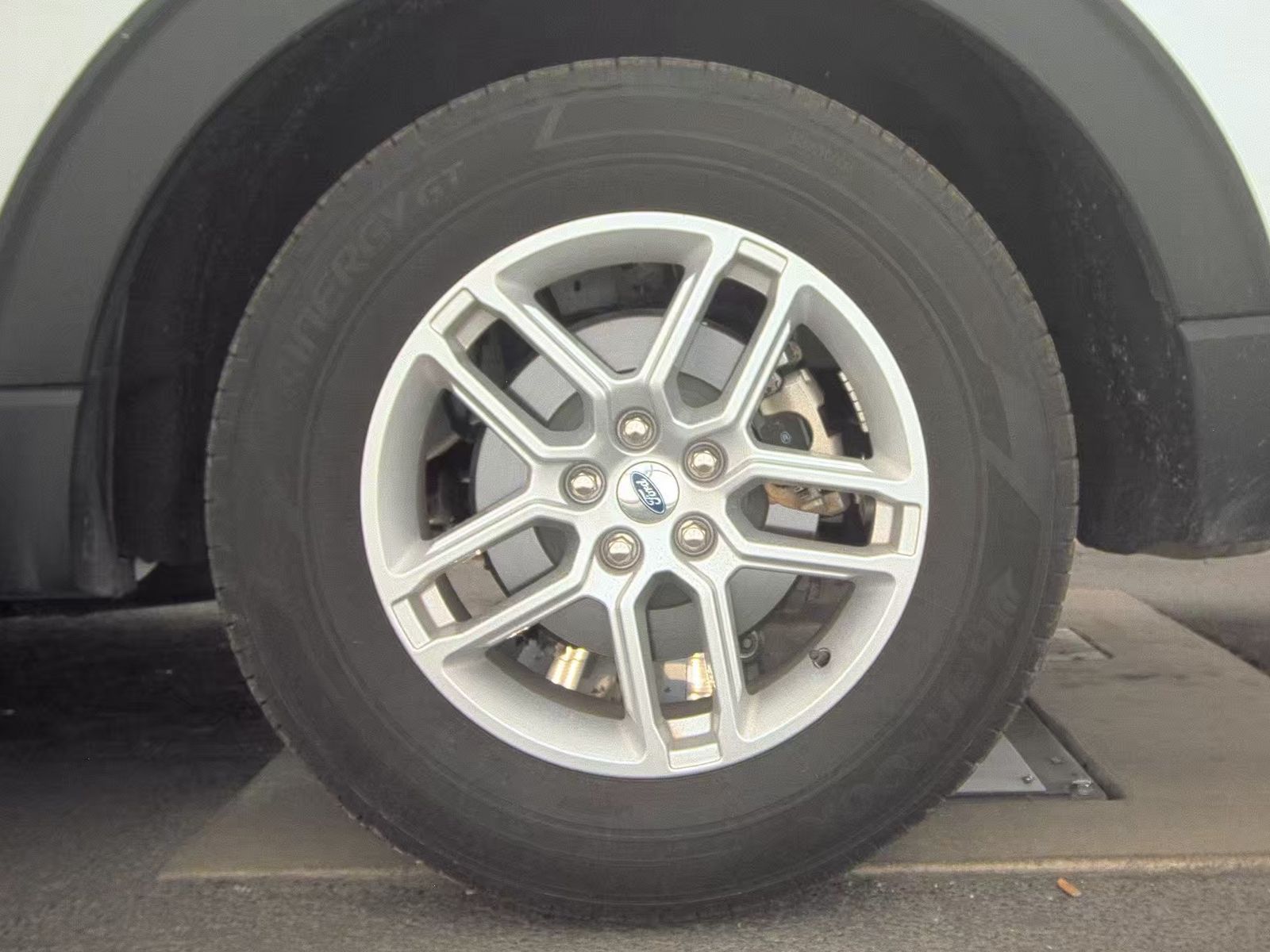 2025 Ford Explorer Active RWD